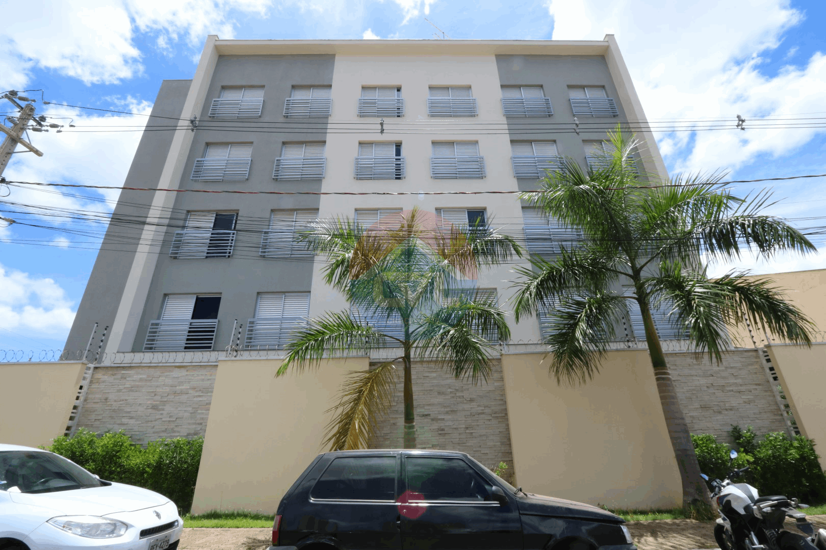 MDC BOSQUE COM ÓTIMA LOCALIZAÇÃO, PRÓXIMO À MERCADOS, HOSPITAIS E FARMÁCIAS. BAIRRO- BOSQUE DA