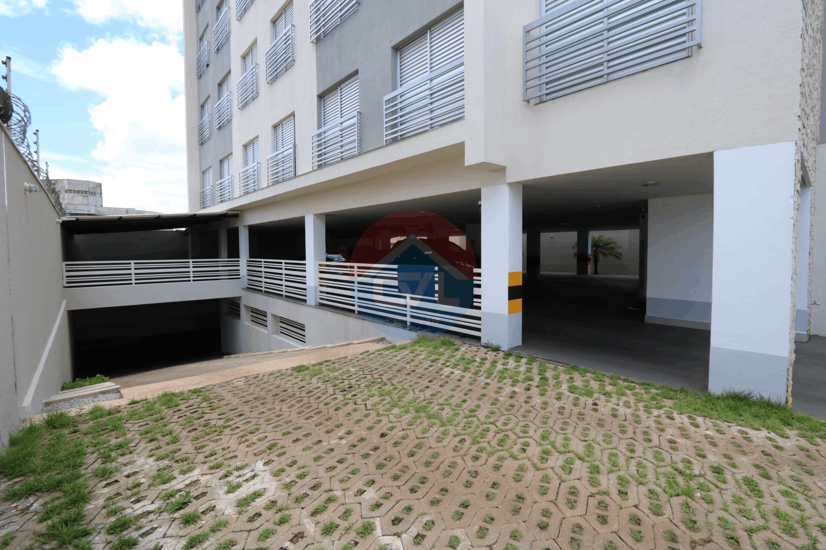 MDC BOSQUE COM ÓTIMA LOCALIZAÇÃO, PRÓXIMO À MERCADOS, HOSPITAIS E FARMÁCIAS. BAIRRO- BOSQUE DA