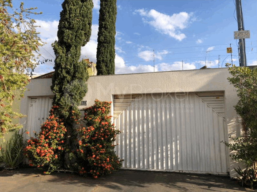 Casa Jardim América, Goiânia - GO — foto 1