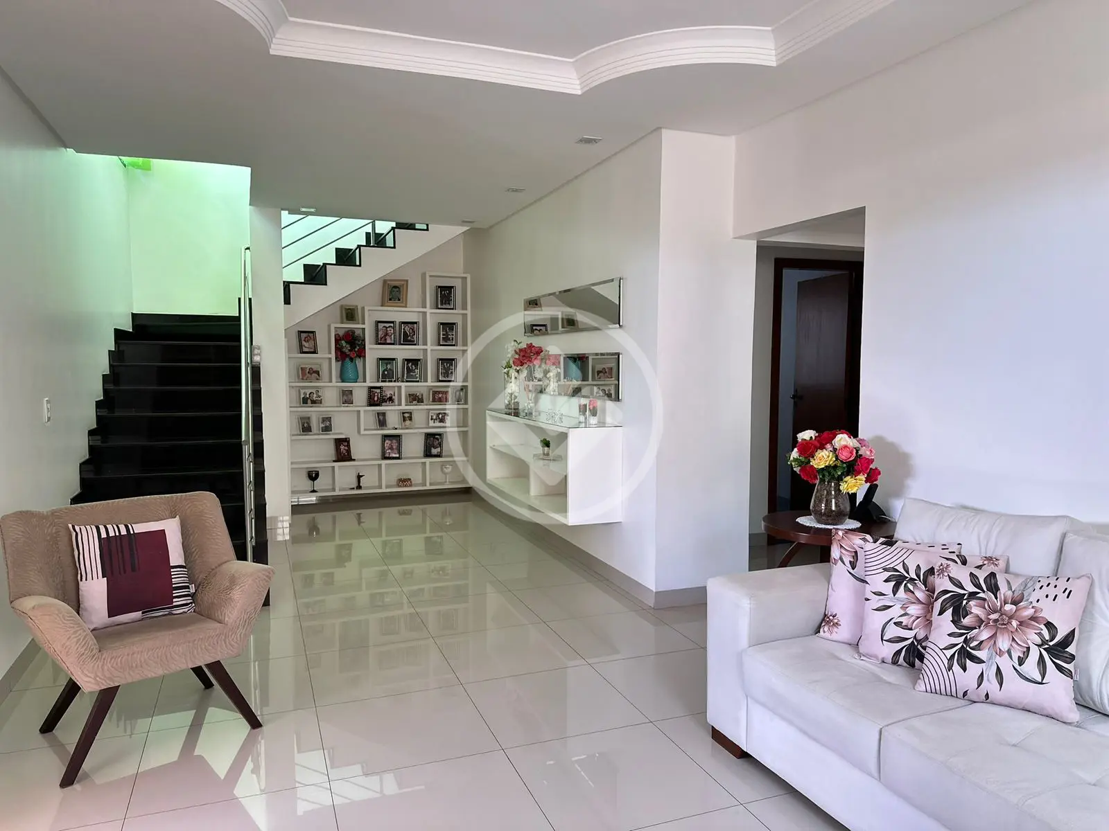 Sobrado Água Branca, Goiânia - GO — foto 1