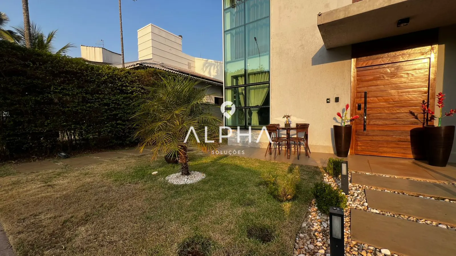 Casa Sobrado 360m² 5 dormitórios 2 suítes à venda - Residencial Granville - Goiânia/GO