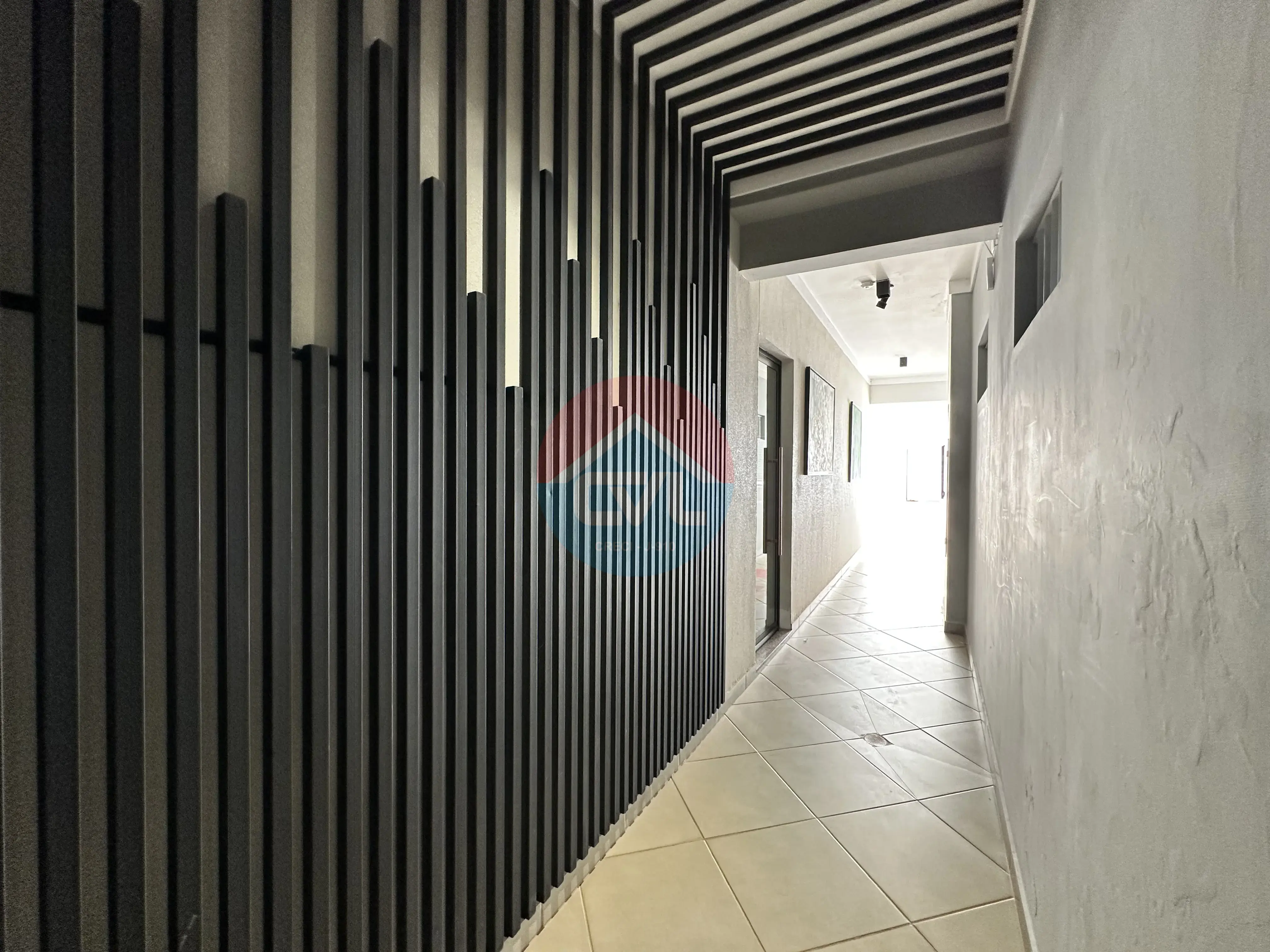 EXCELENTE SALA MOBILIADA LOCALIZADA NO BAIRRO BOSQUE DA SAÚDE. codigo: 344037
