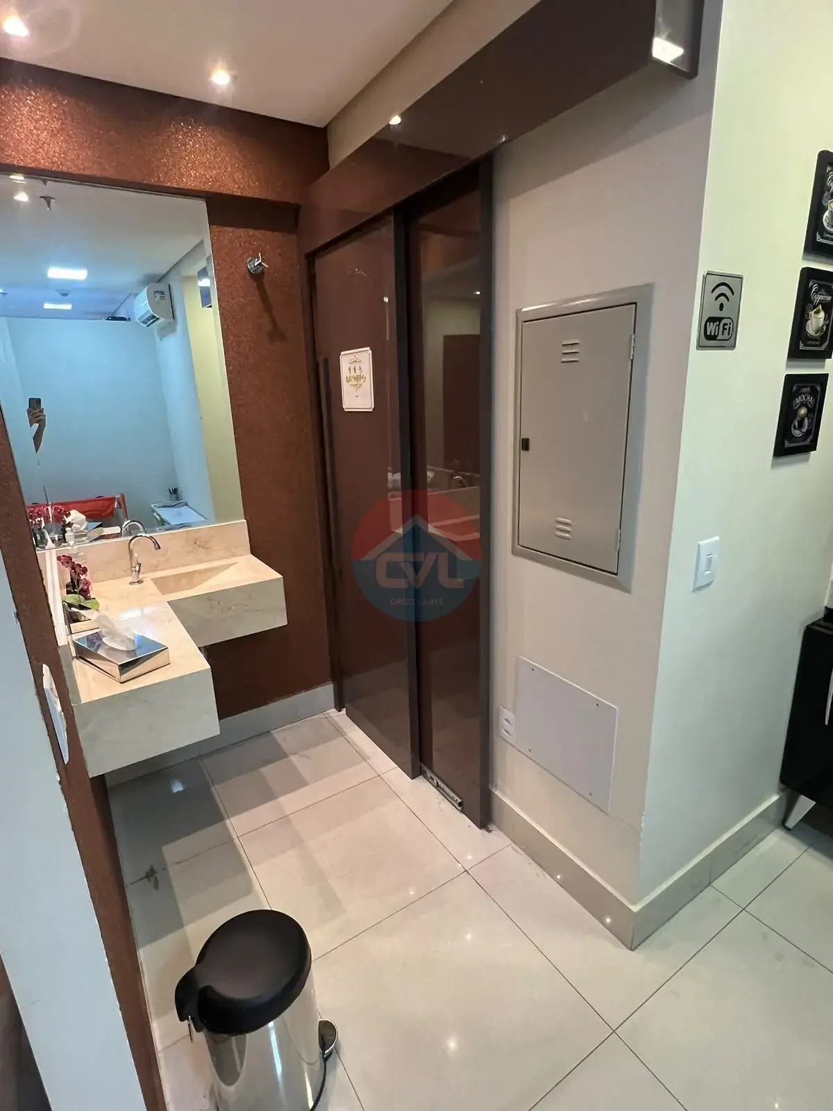 Linda sala comercial com 51 mts ² no  SB MÉDICAL no Jardim Cuiabá codigo: 368255