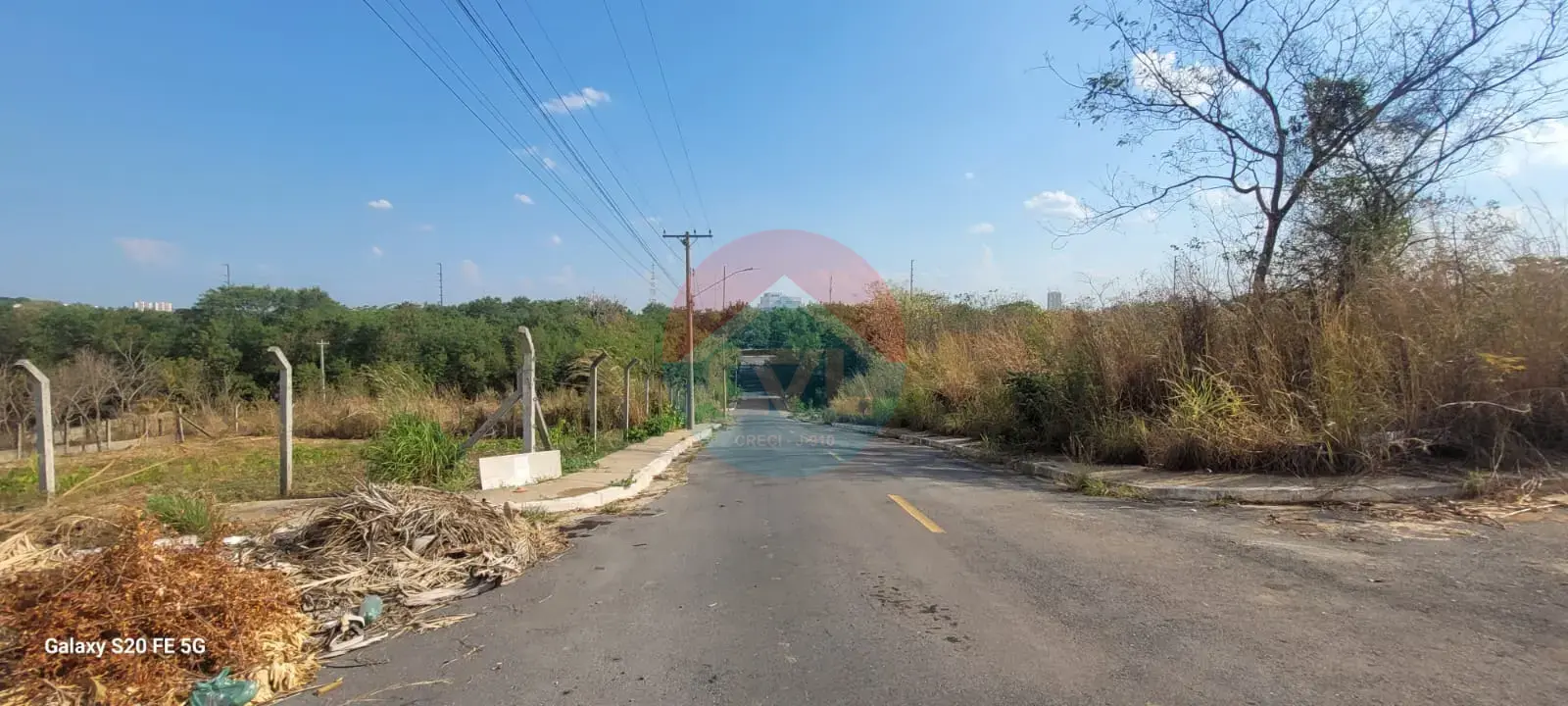Terrenos juntos bem próximos a avenida das TORRES e JD. ITÁLIA;  totalizando 2.160 mts² codigo: 3