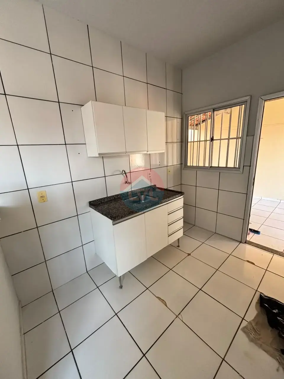 EXCELENTE CASA  LOCALIZADA NO RESIDENCIAL PARQUE DAS AMERICAS, PROXIMO A  COCA COLA  E AO PESQUEIRO 