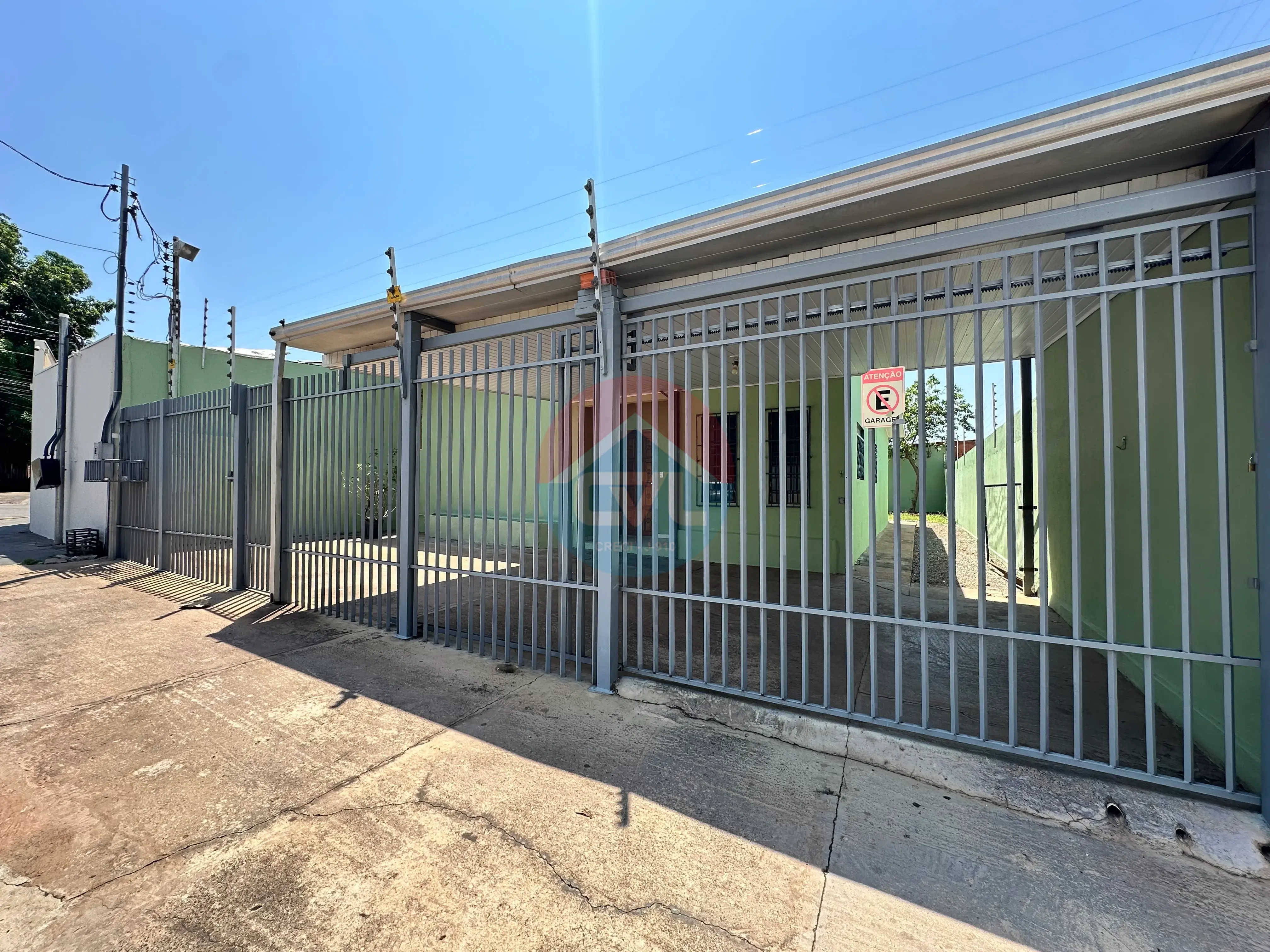 CASA COMERCIAL E RESIDENCIAL NO CENTRO DE VARZEA GRANDE codigo: 25575