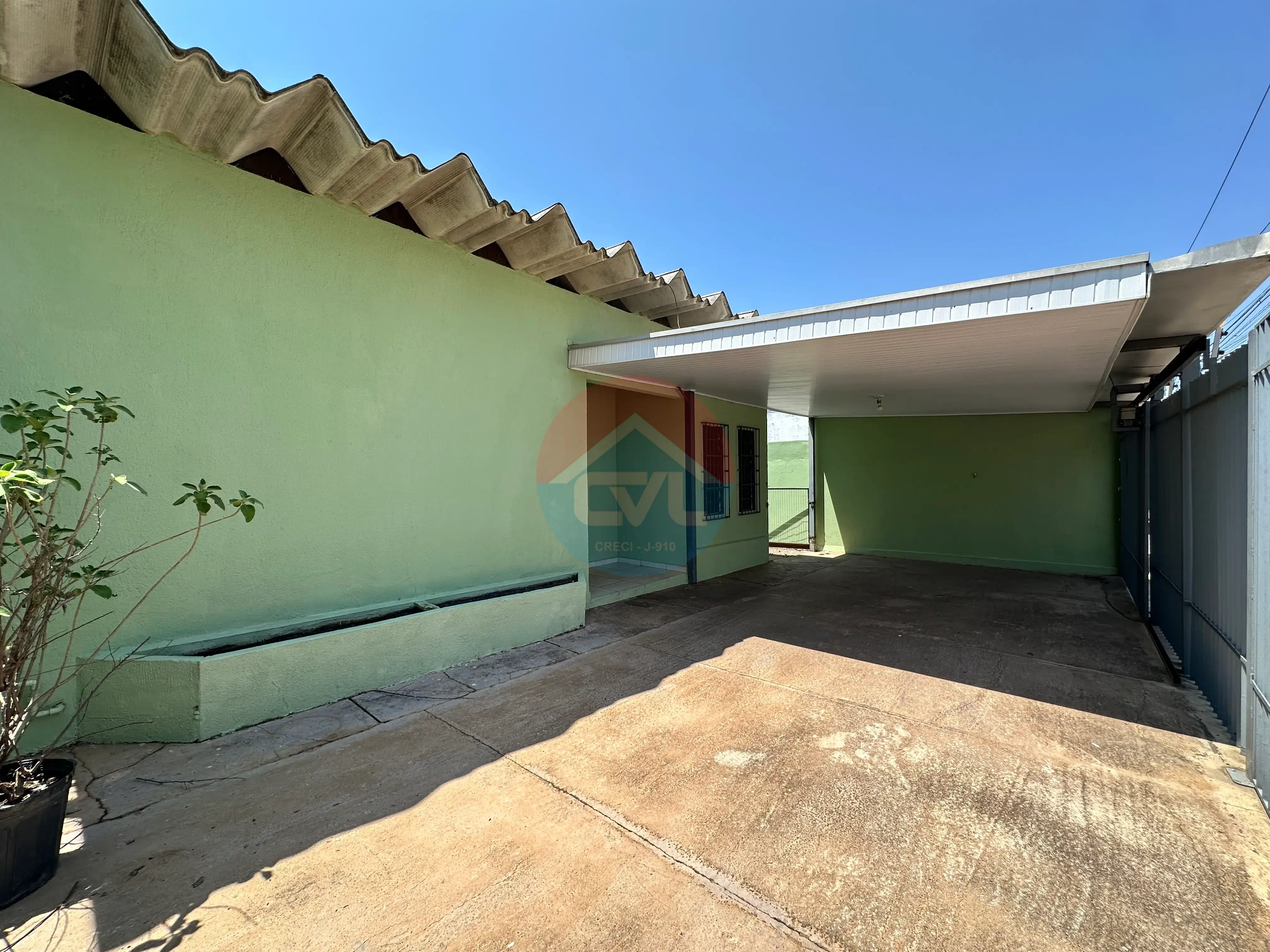 CASA COMERCIAL E RESIDENCIAL NO CENTRO DE VARZEA GRANDE codigo: 25575