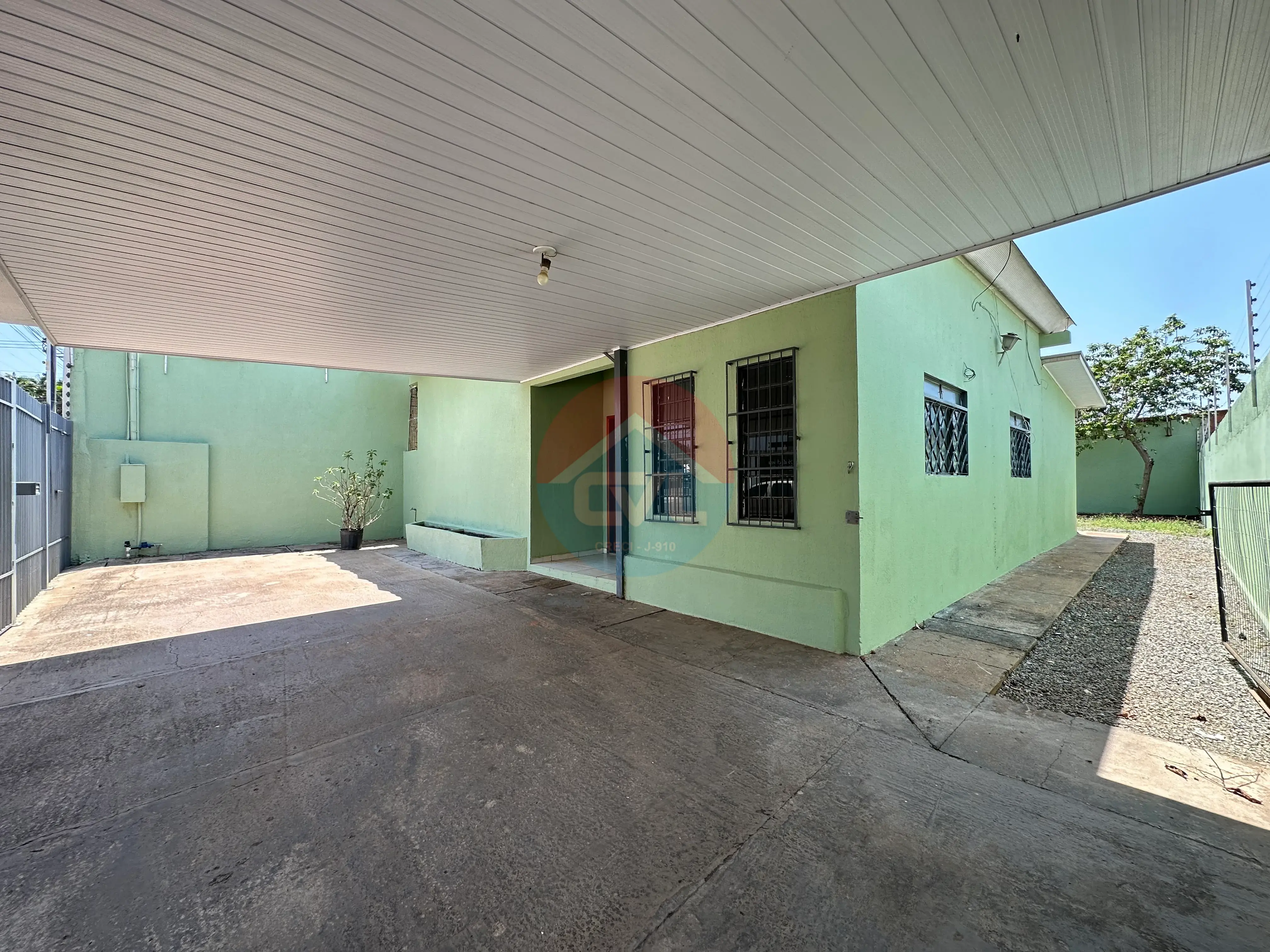 CASA COMERCIAL E RESIDENCIAL NO CENTRO DE VARZEA GRANDE codigo: 25575