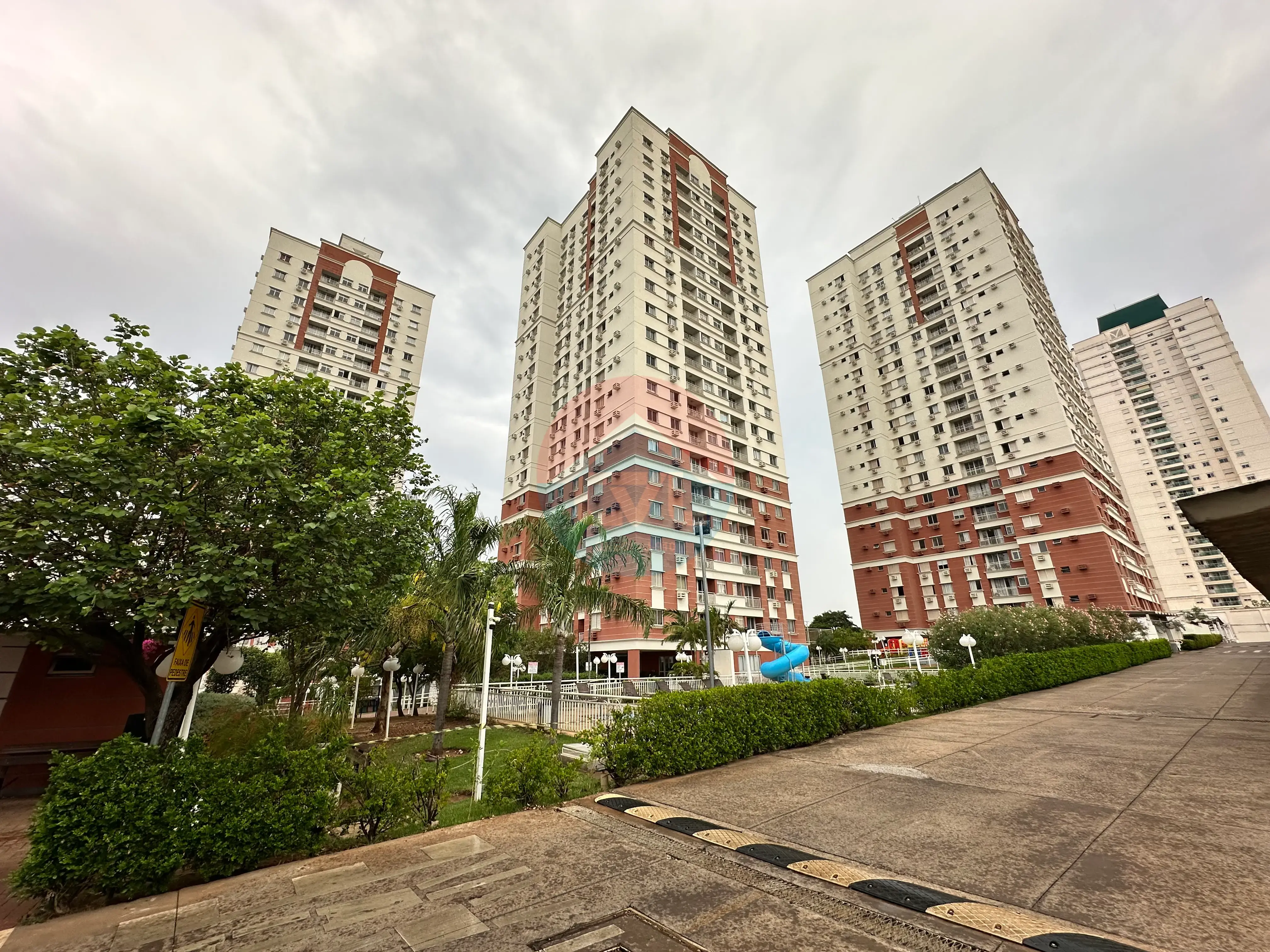 Excelente Apartamento de 70m²  no Jd. Leblon codigo: 381869