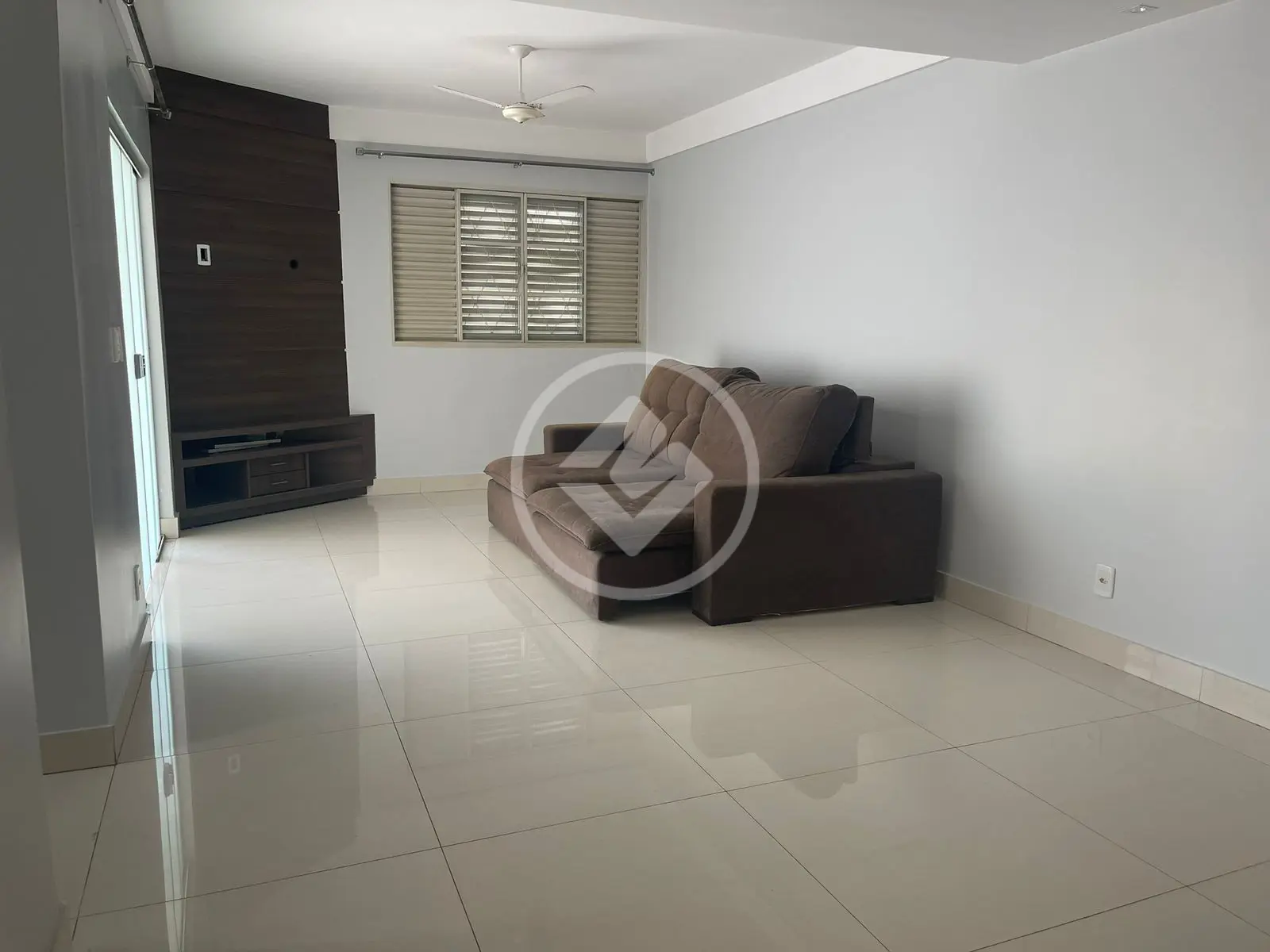 Casa Santa Genoveva, Goiânia - GO — foto 2
