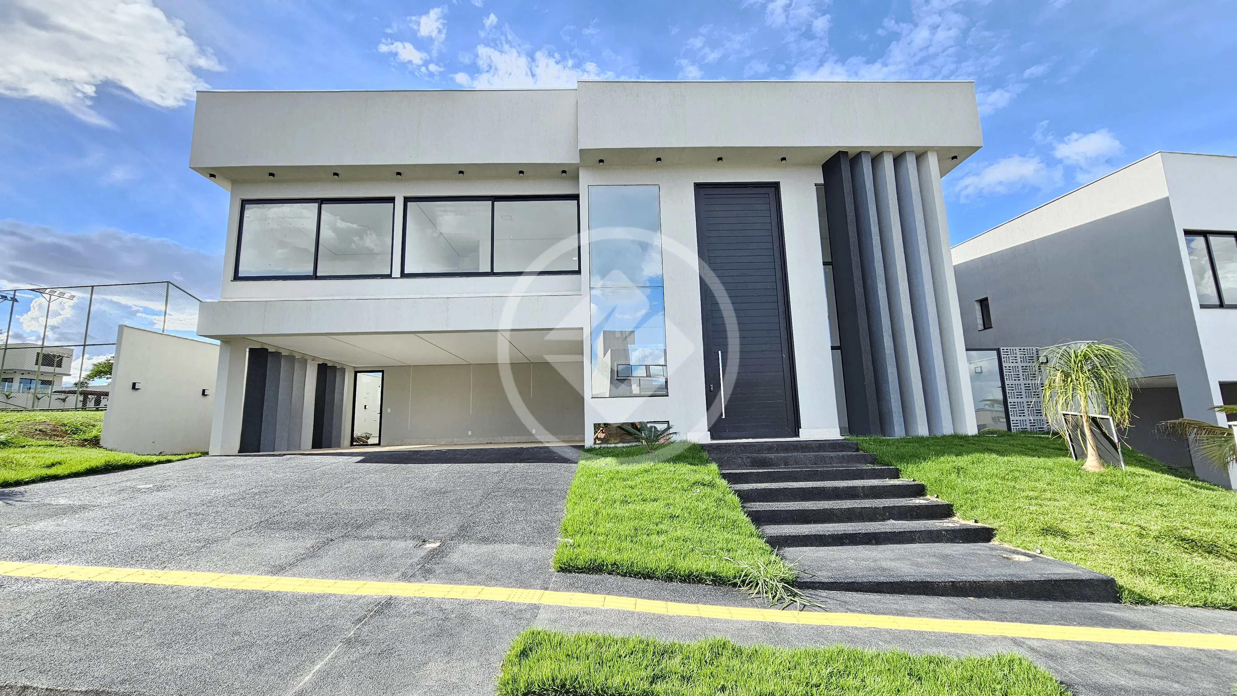 Sobrado Em Condomínio Residencial Goiânia Golfe Clube, Goiânia - GO — foto 1