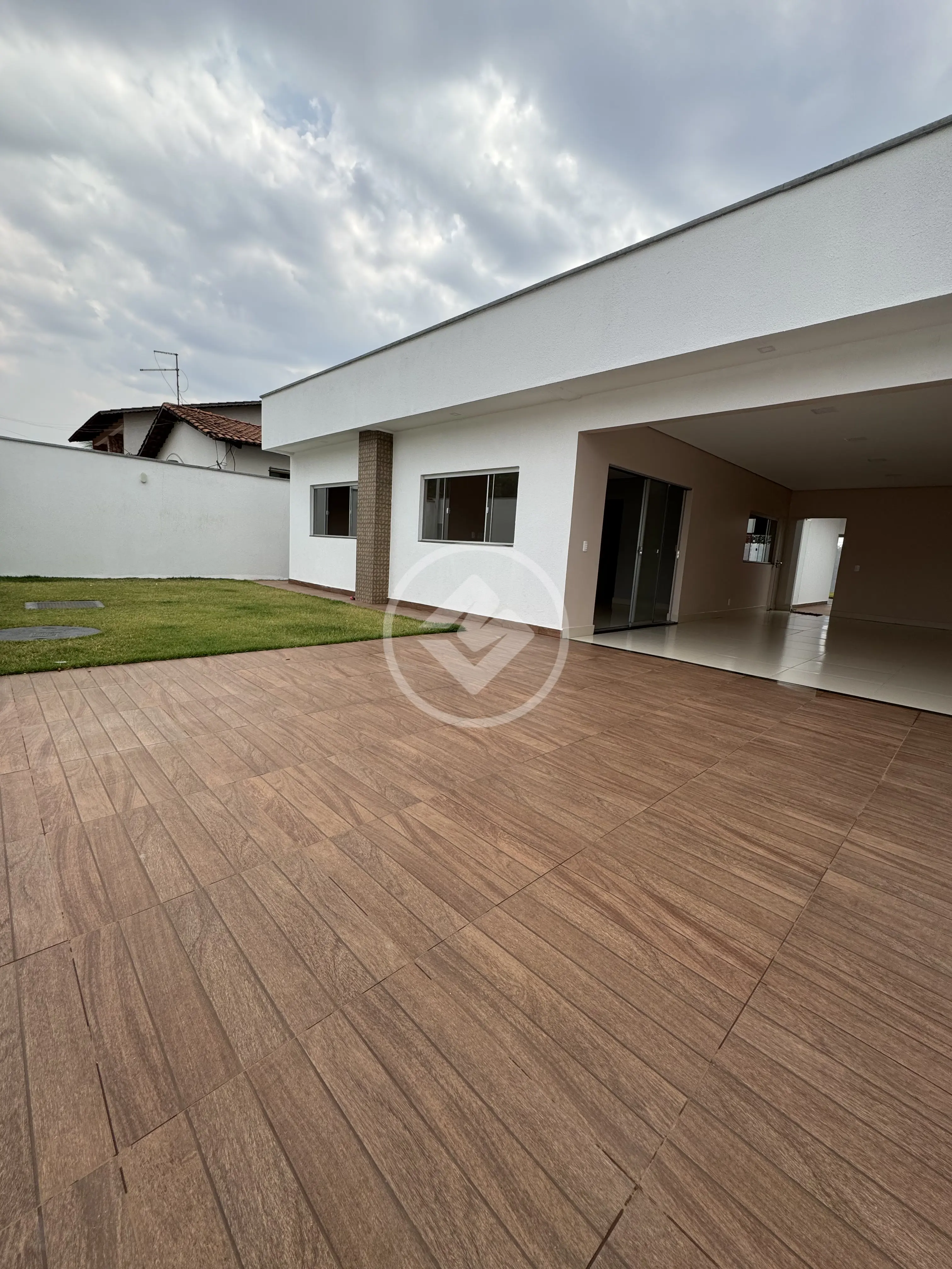 Casa Jardim Brasil, Goiânia - GO — foto 1
