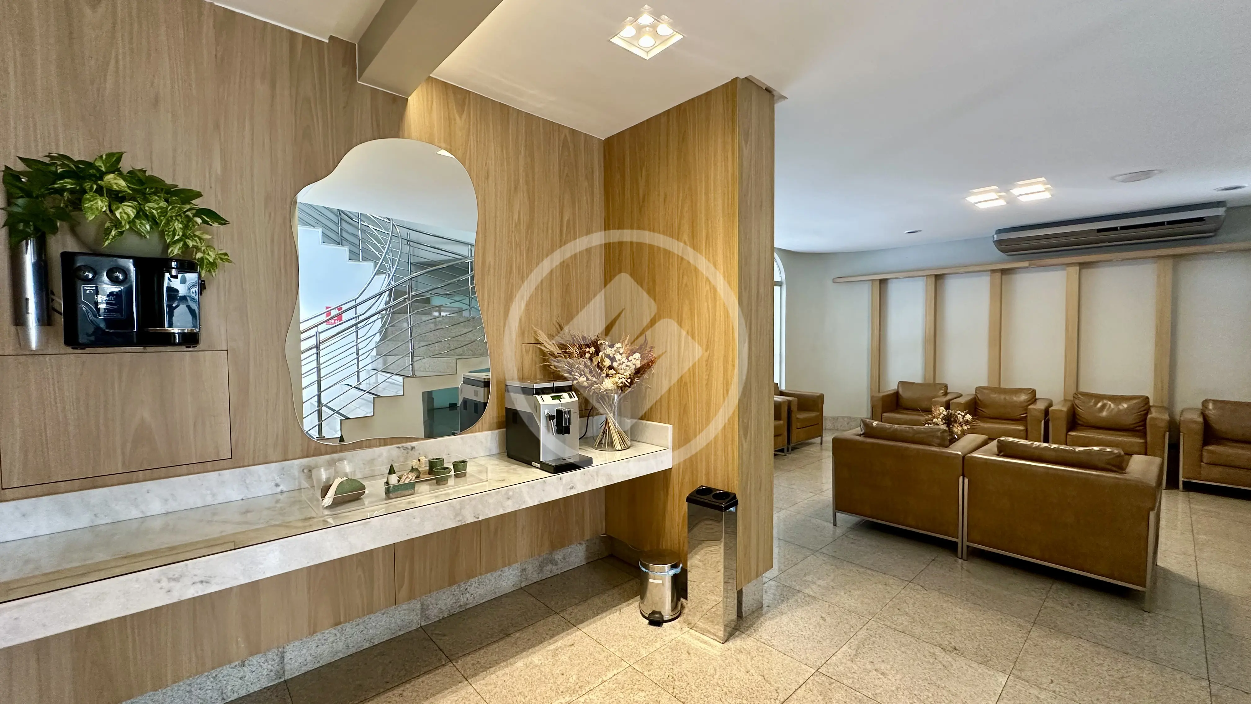 Imagem 2 - Sala Comercial em SETOR SUL, Goiânia - GO