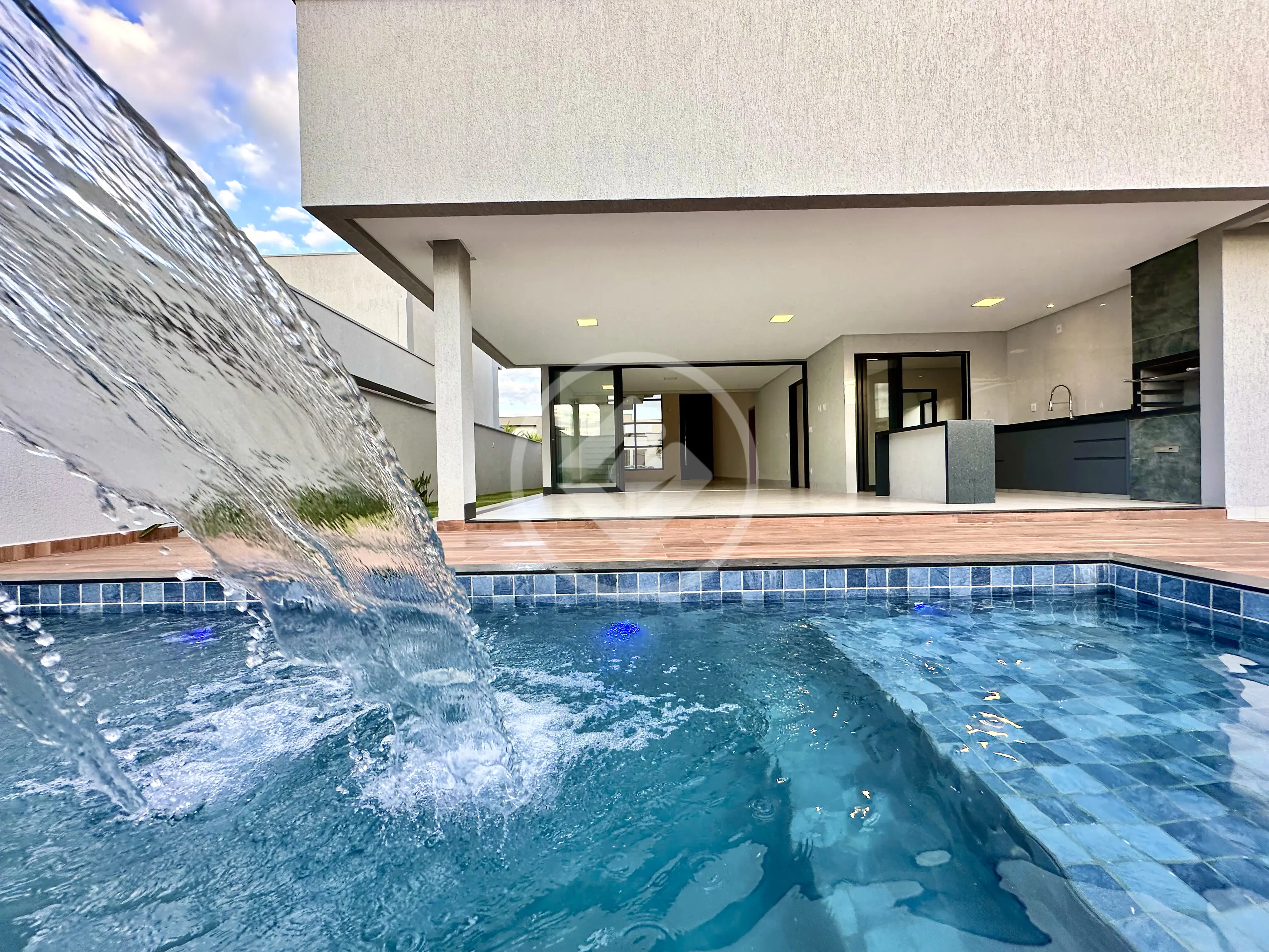 Sobrado Em Condomínio Residencial Goiânia Golfe Clube, Goiânia - GO — foto 1