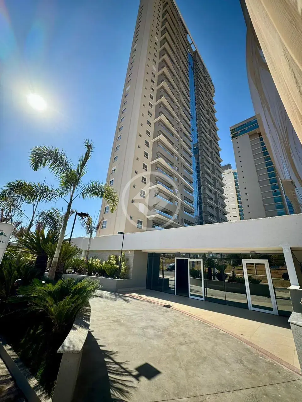 Imagem 1 - Apartamento em PARK LOZANDES, Goiânia - GO