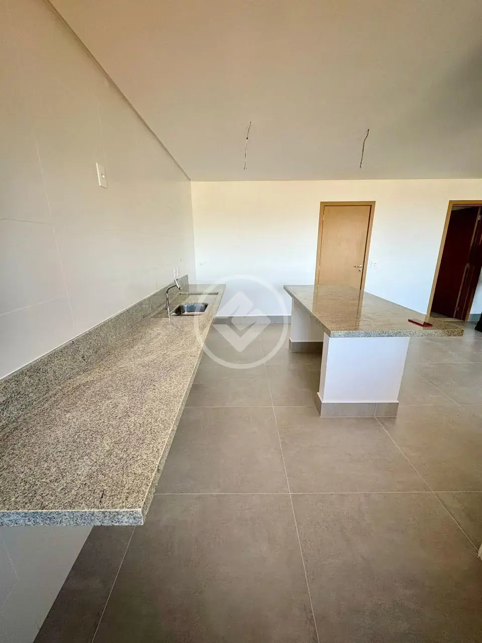 Image 2 - Apartamento em PARK LOZANDES, Goiânia - GO