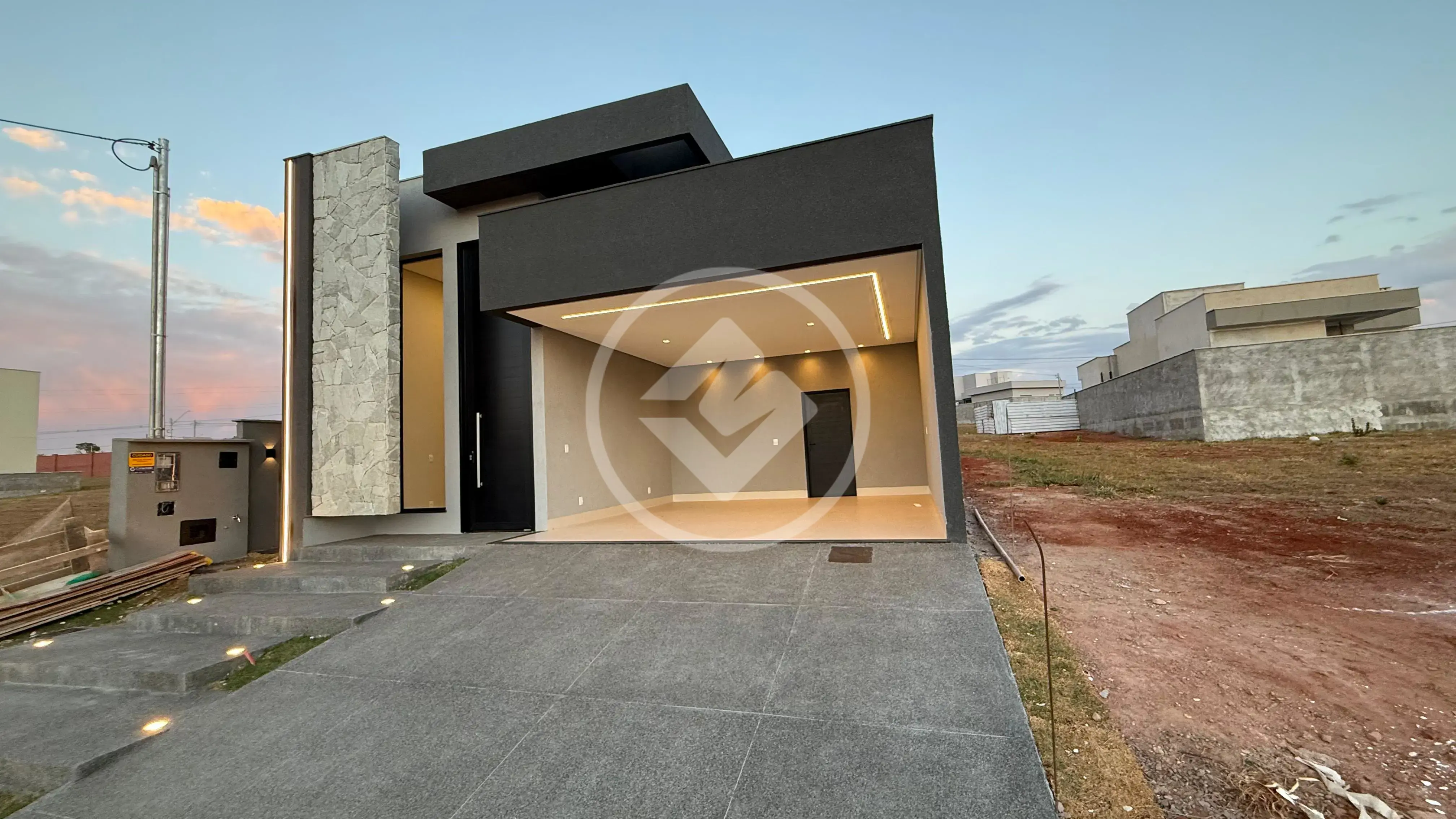 Imagem 1 - Casa Condomínio em Distrito Agroindustrial, Senador Canedo - GO