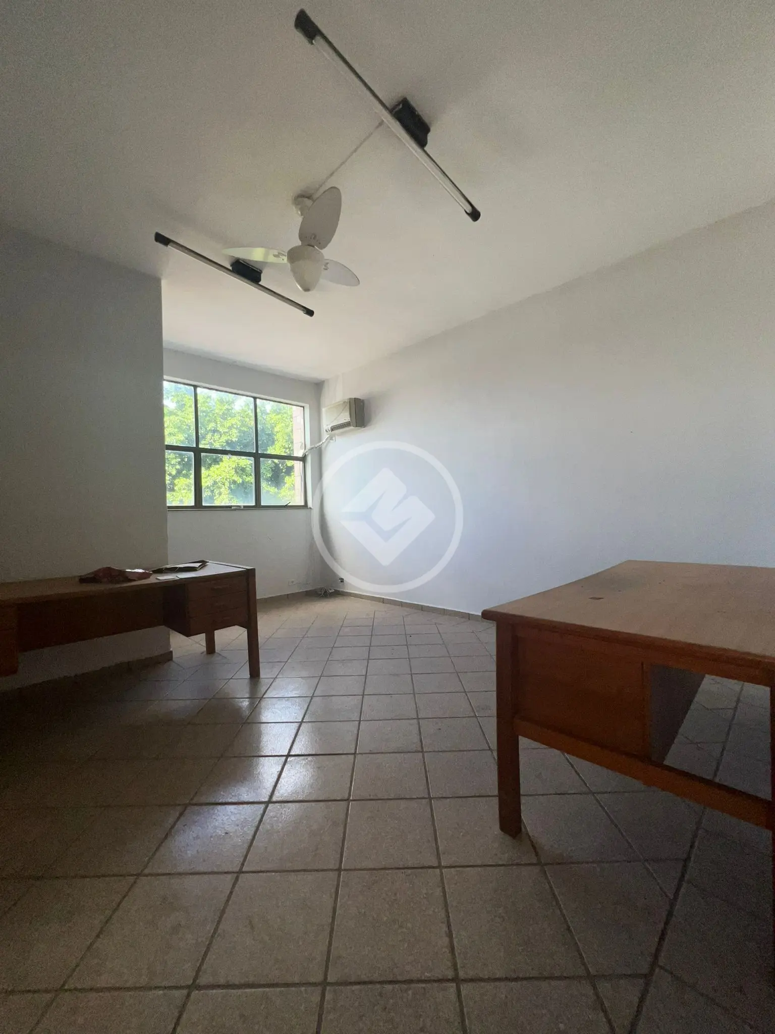 Imagem 2 - Sala Comercial em Setor dos Funcionários, Goiânia - GO