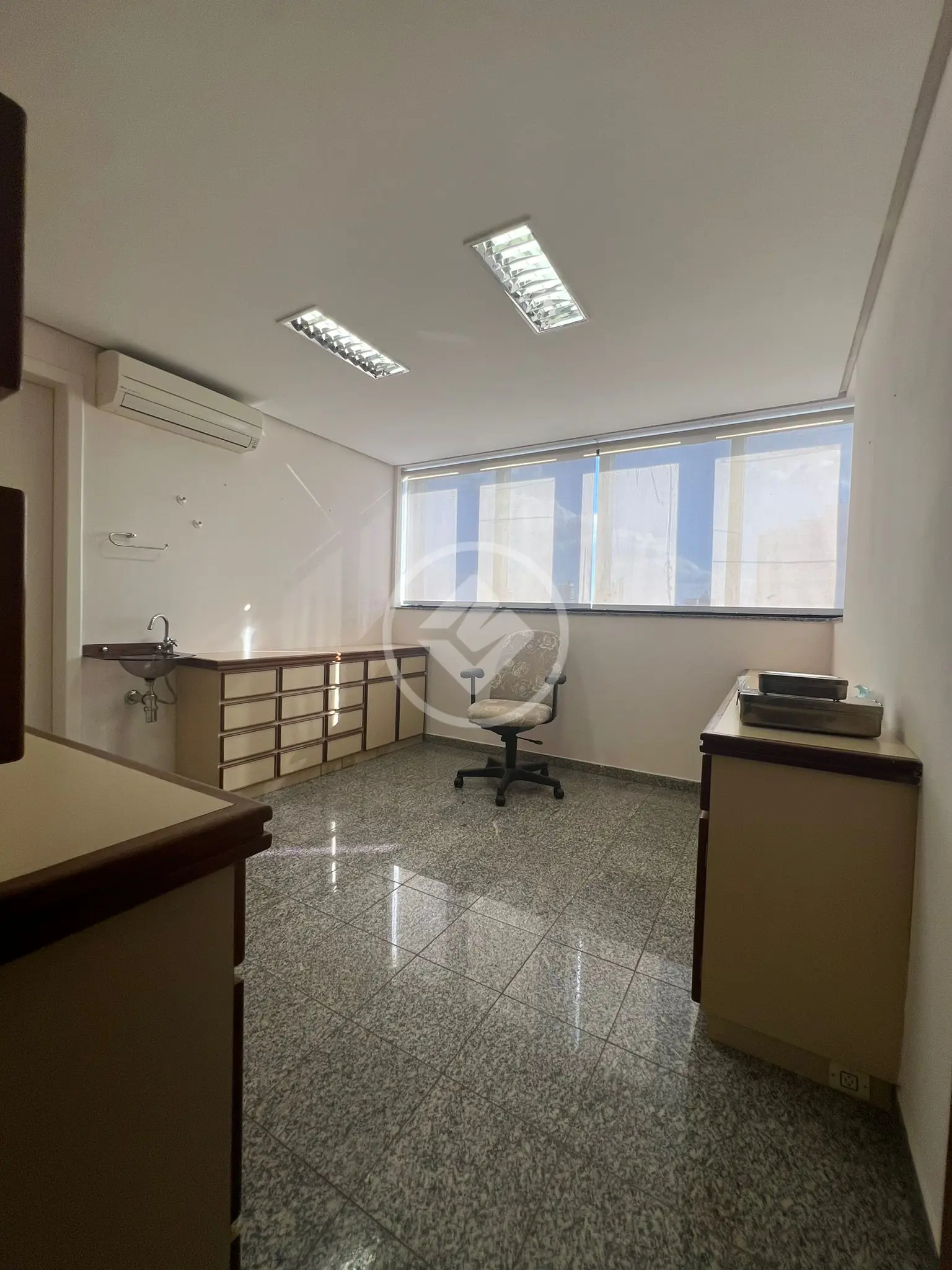 Imagem 2 - Sala Comercial em Setor Aeroporto, Goiânia - GO