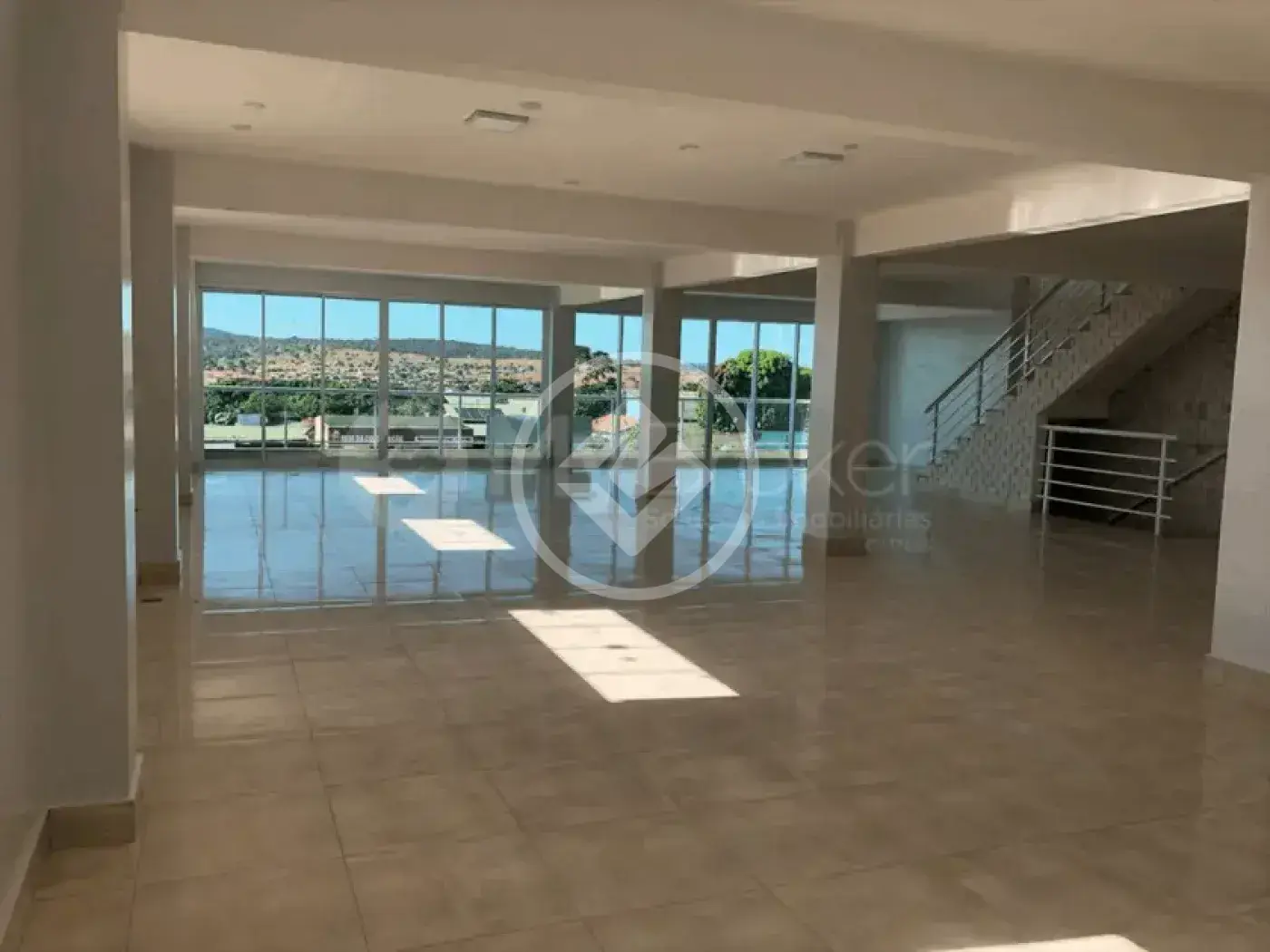 Imagem 1 - Sala Comercial em central, Bonfinópolis - GO