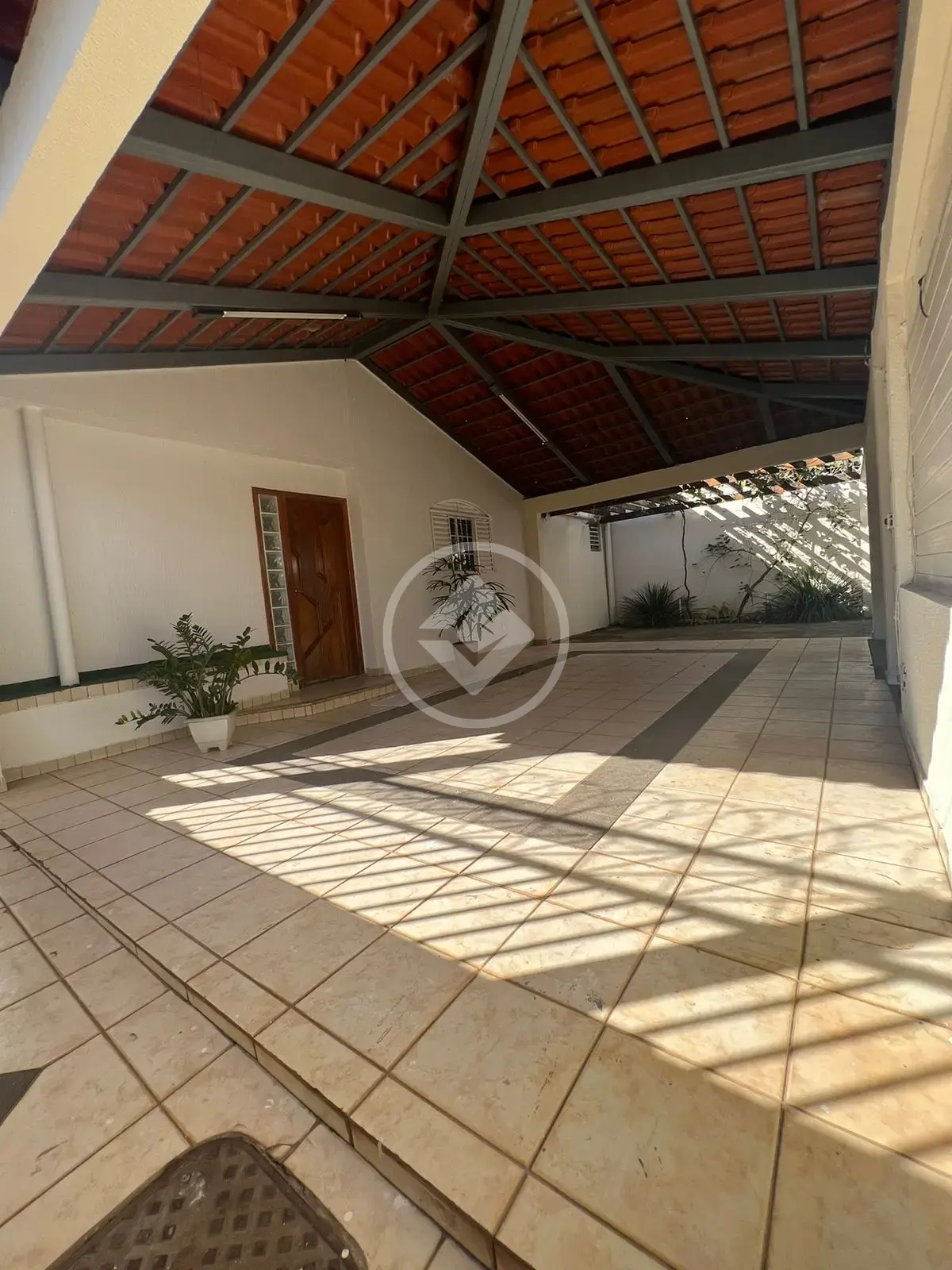 Imagem 1 - Casa em Setor Leste Universitário, Goiânia - GO