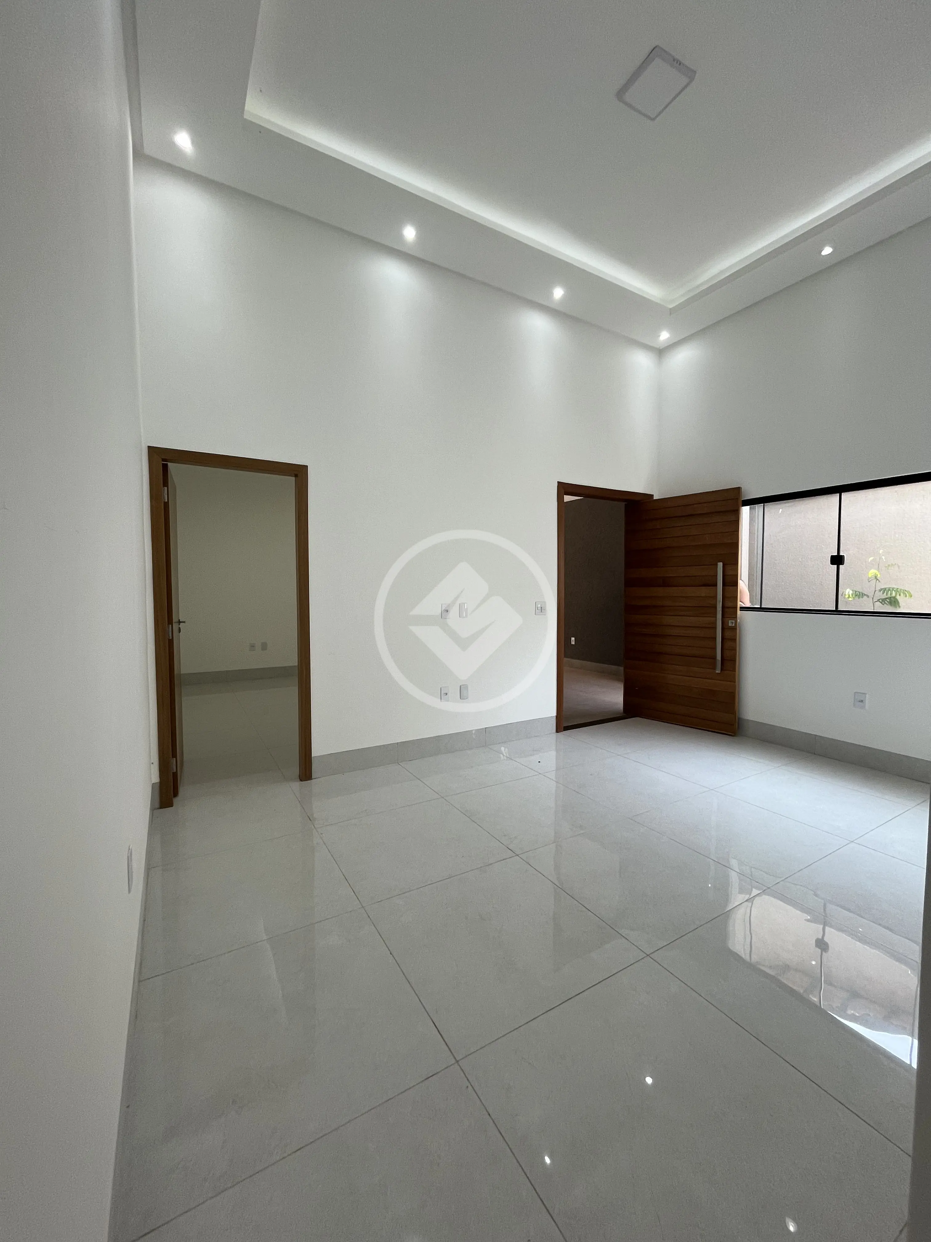 Casa Jardim Mont Serrat, Aparecida de Goiânia - GO — foto 2