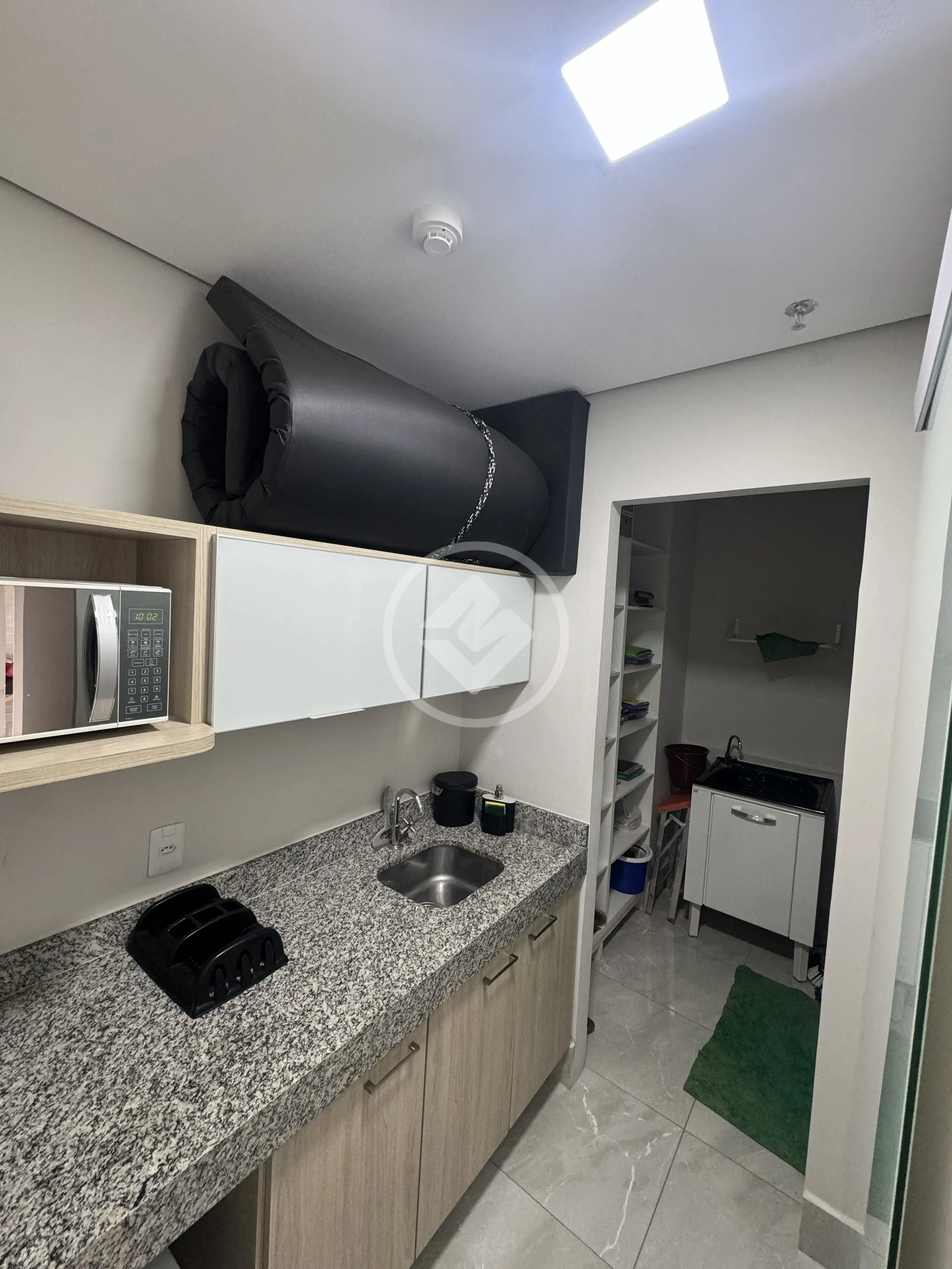 Image 2 - Sala Comercial em PARK LOZANDES, Goiânia - GO