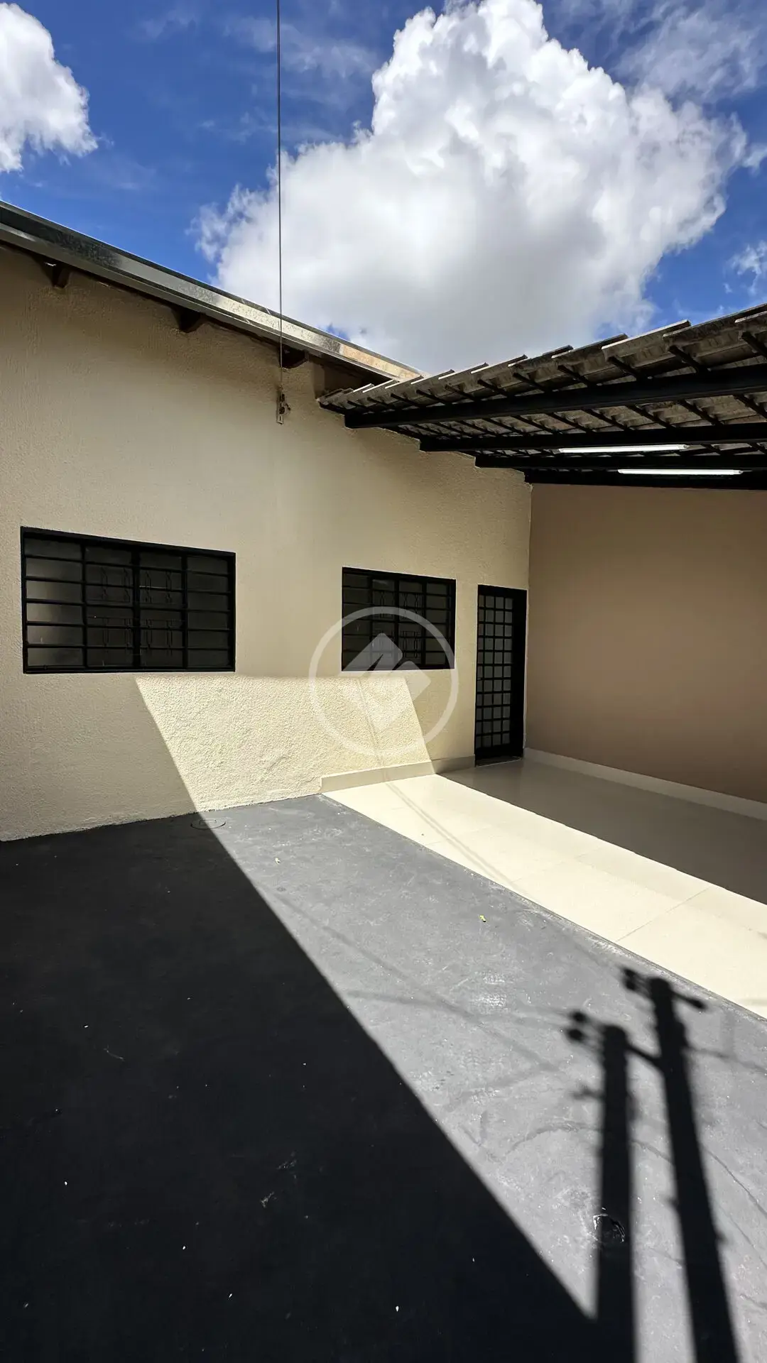 Image 2 - Casa em Loteamento Alphaville Residencial, Goiânia - GO