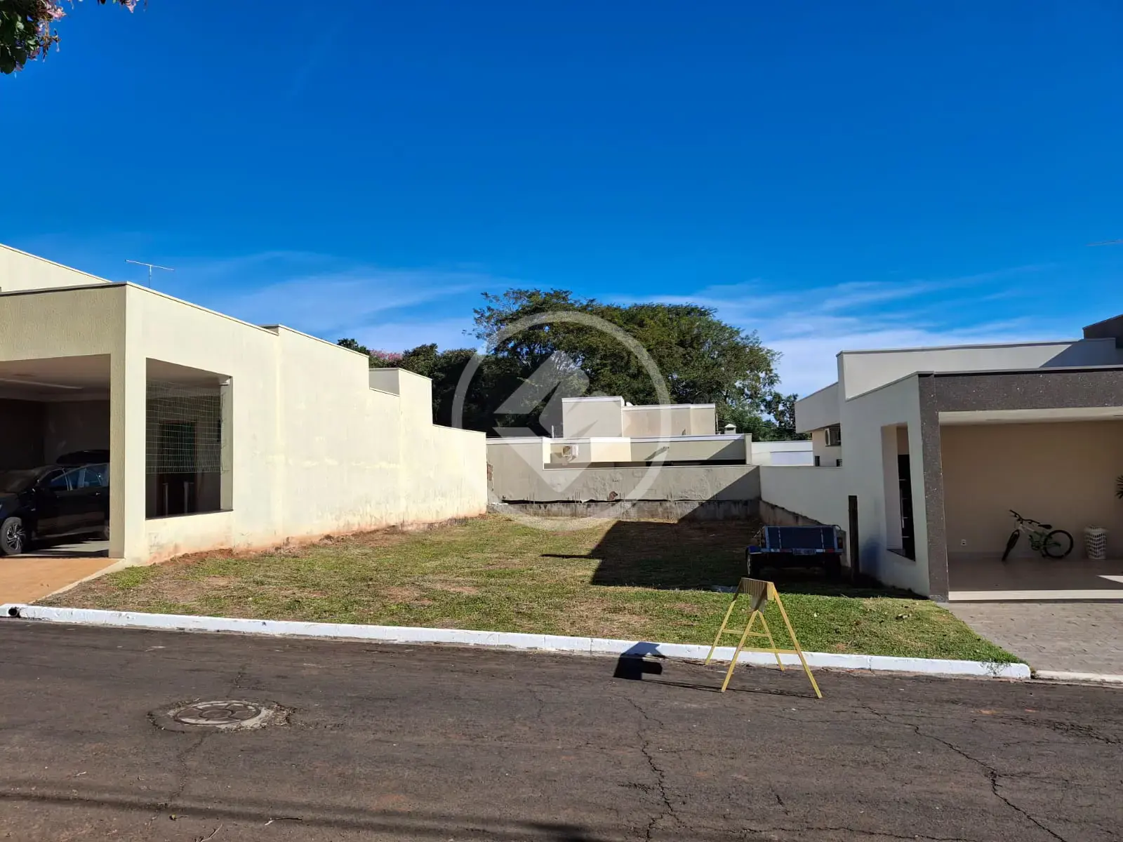 Imagem 1 - Terreno Condomínio em Pinheiros, Araçatuba - SP
