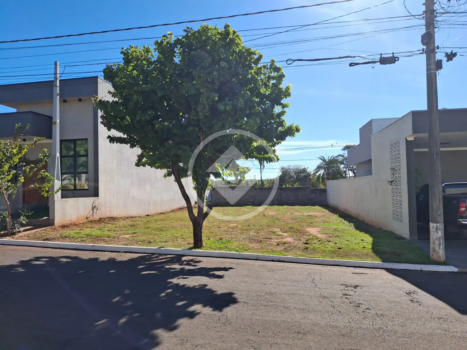 Imagem 1 - Terreno Condomínio em Pinheiros, Araçatuba - SP
