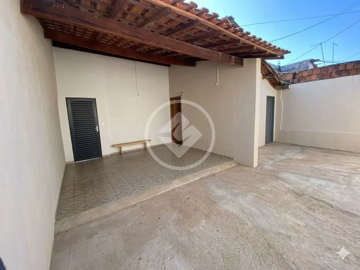 Imagem 1 - Casa em Conjunto Habitacional Doutor Antonio Villela Silva, Araçatuba - SP