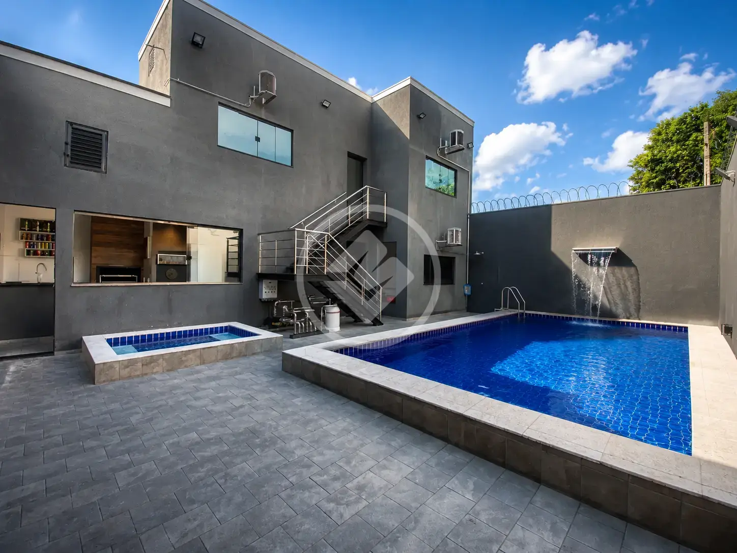 Imagem 1 - Casa Comercial em Monte Carlo, Araçatuba - SP