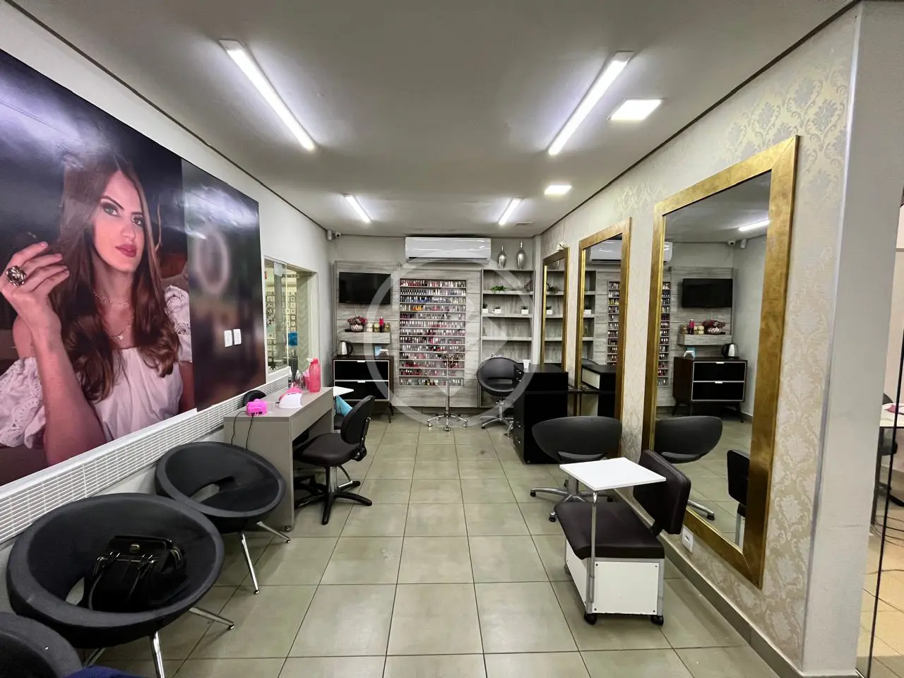 Imagem 1 - Casa Comercial em DUQUE DE CAXIAS I, Cuiabá - MT
