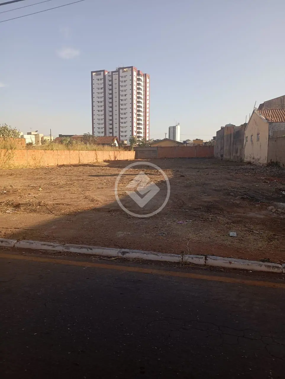Imagem 1 - Terreno Comercial em Centro-Sul, Várzea Grande - MT