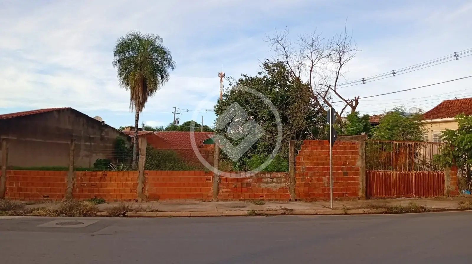 Imagem 1 - Terreno Comercial em Centro América, Cuiabá - MT