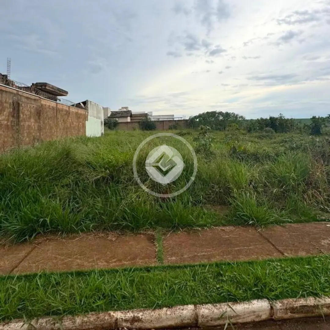 Imagem 2 - Terreno em Loteamento Fenícia, Araxá - MG