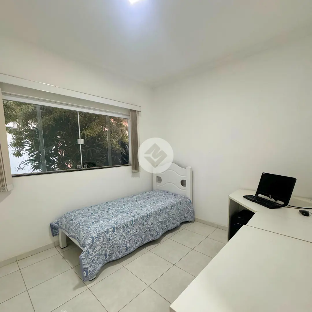 Imagem 1 - Casa em Guilhermina Vieira Chaer, Araxá - MG
