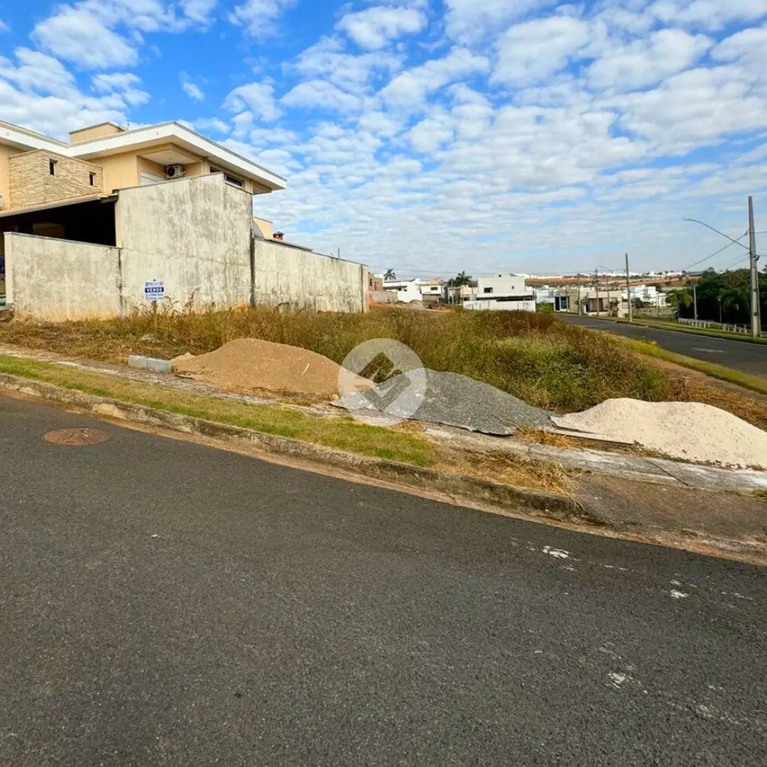 Terreno Condomínio Loteamento Residencial Villágio I, Araxá - MG — foto 2