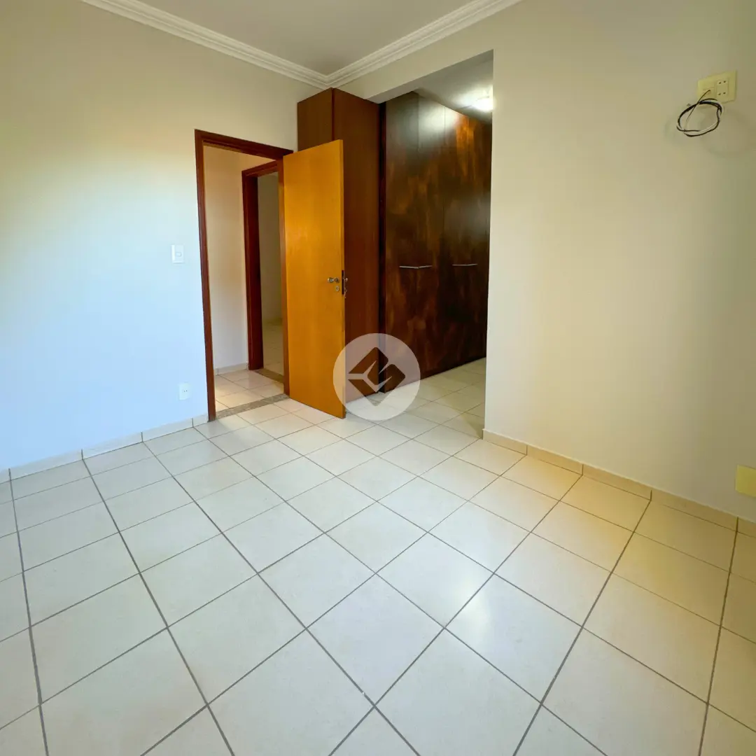 Imagem 2 - Apartamento em Centro, Araxá - MG