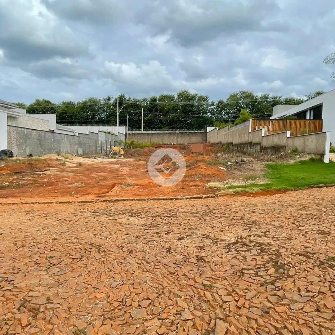 Terreno Condomínio Riviera do Lago, Araxá - MG — foto 2