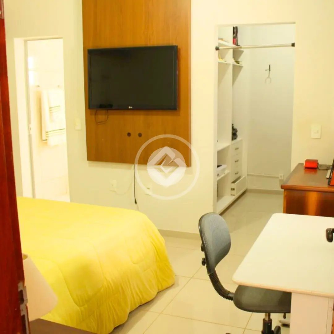 Imagem 2 - Casa em Guilhermina Vieira Chaer, Araxá - MG