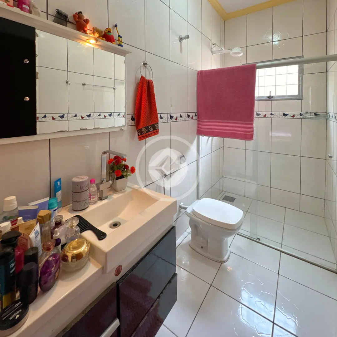 Imagem 2 - Casa em Guilhermina Vieira Chaer, Araxá - MG