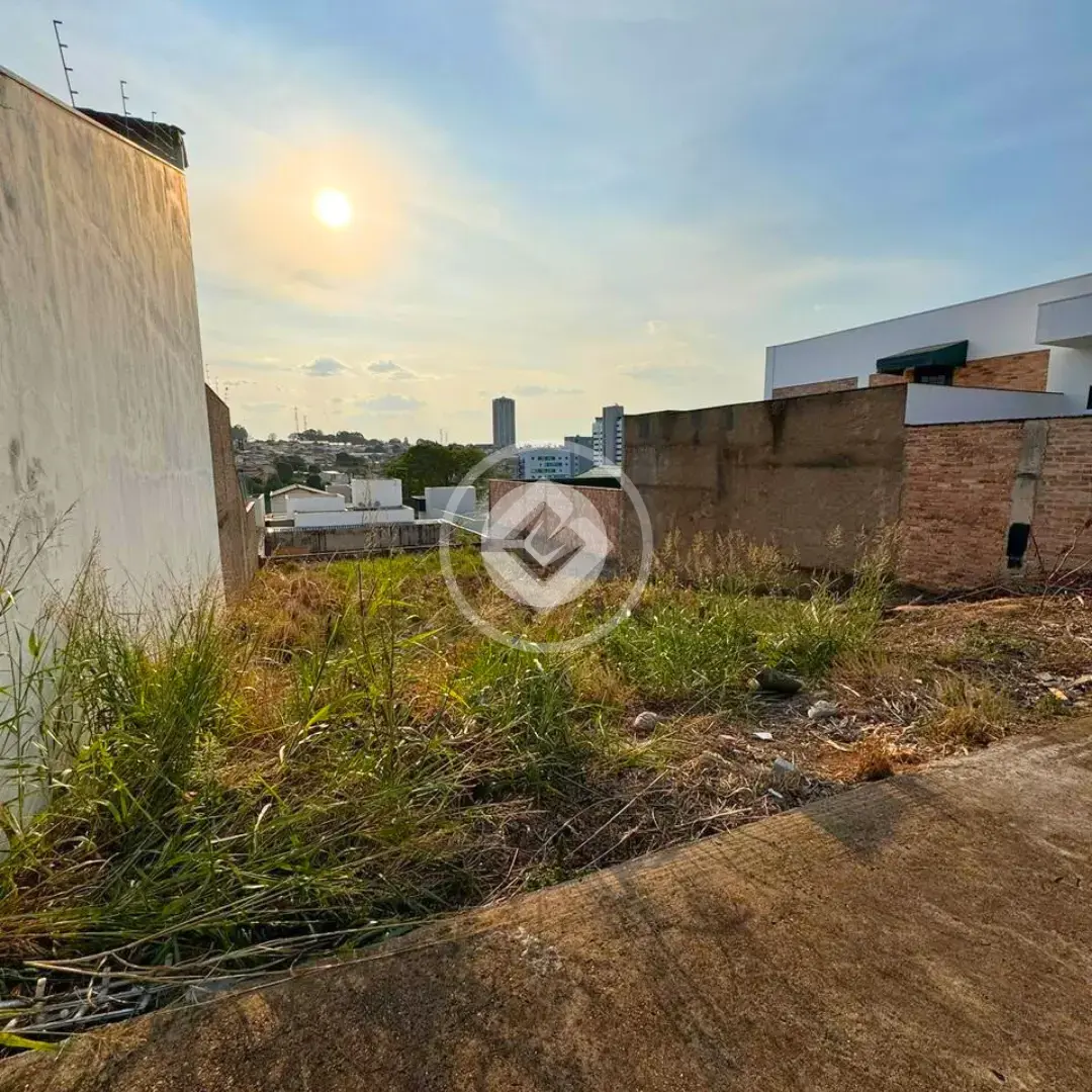 Imagem 2 - Terreno em Leda Barcelos, Araxá - MG
