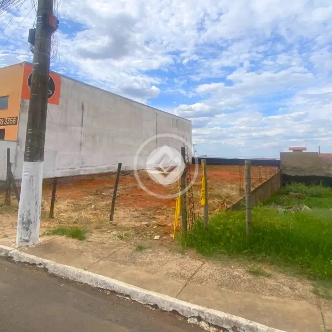 Imagem 1 - Terreno em Conjunto Habitacional Boa Vista, Araxá - MG
