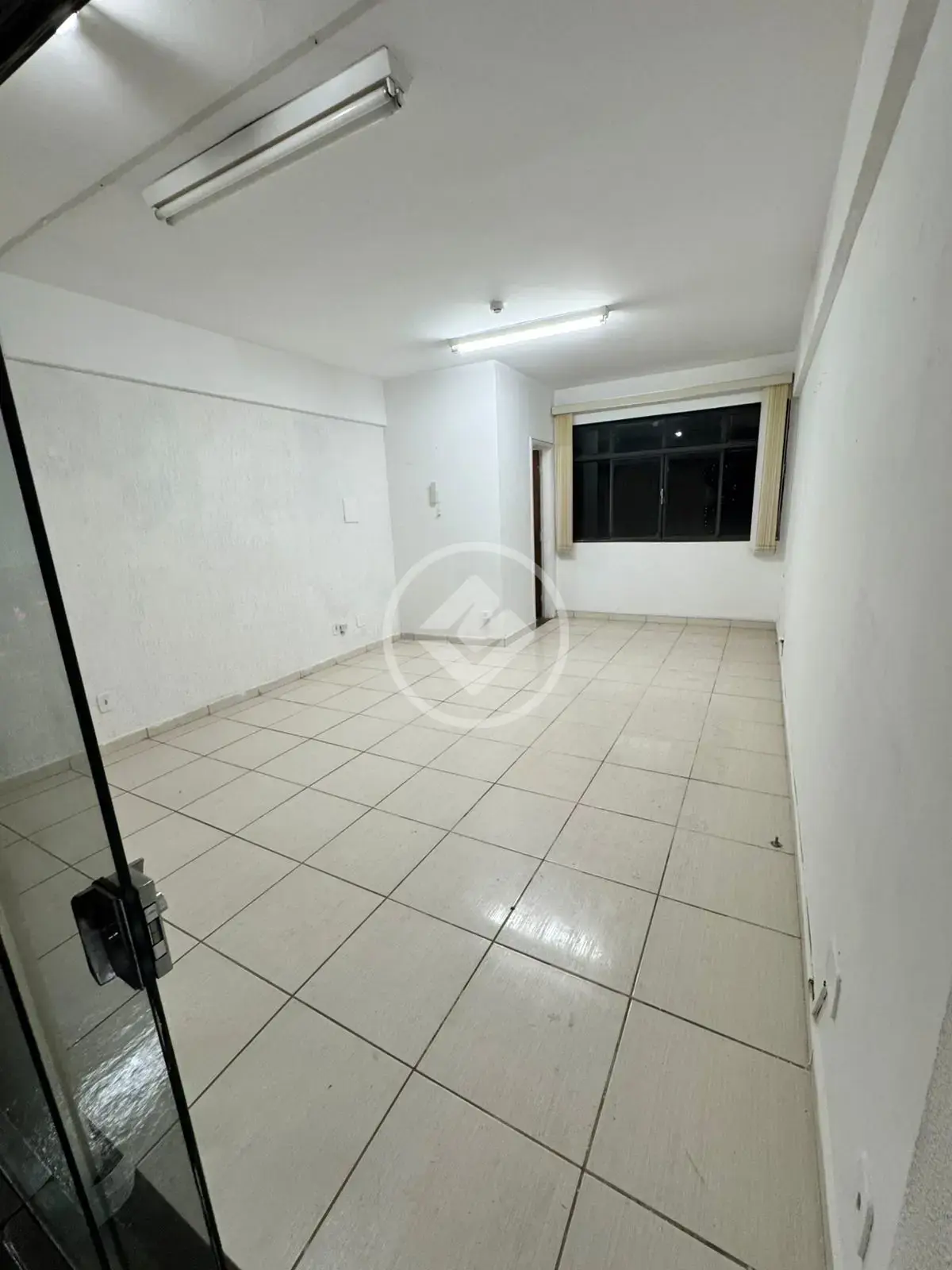 Image 2 - Sala Comercial em Santa Monica, Araxá - MG