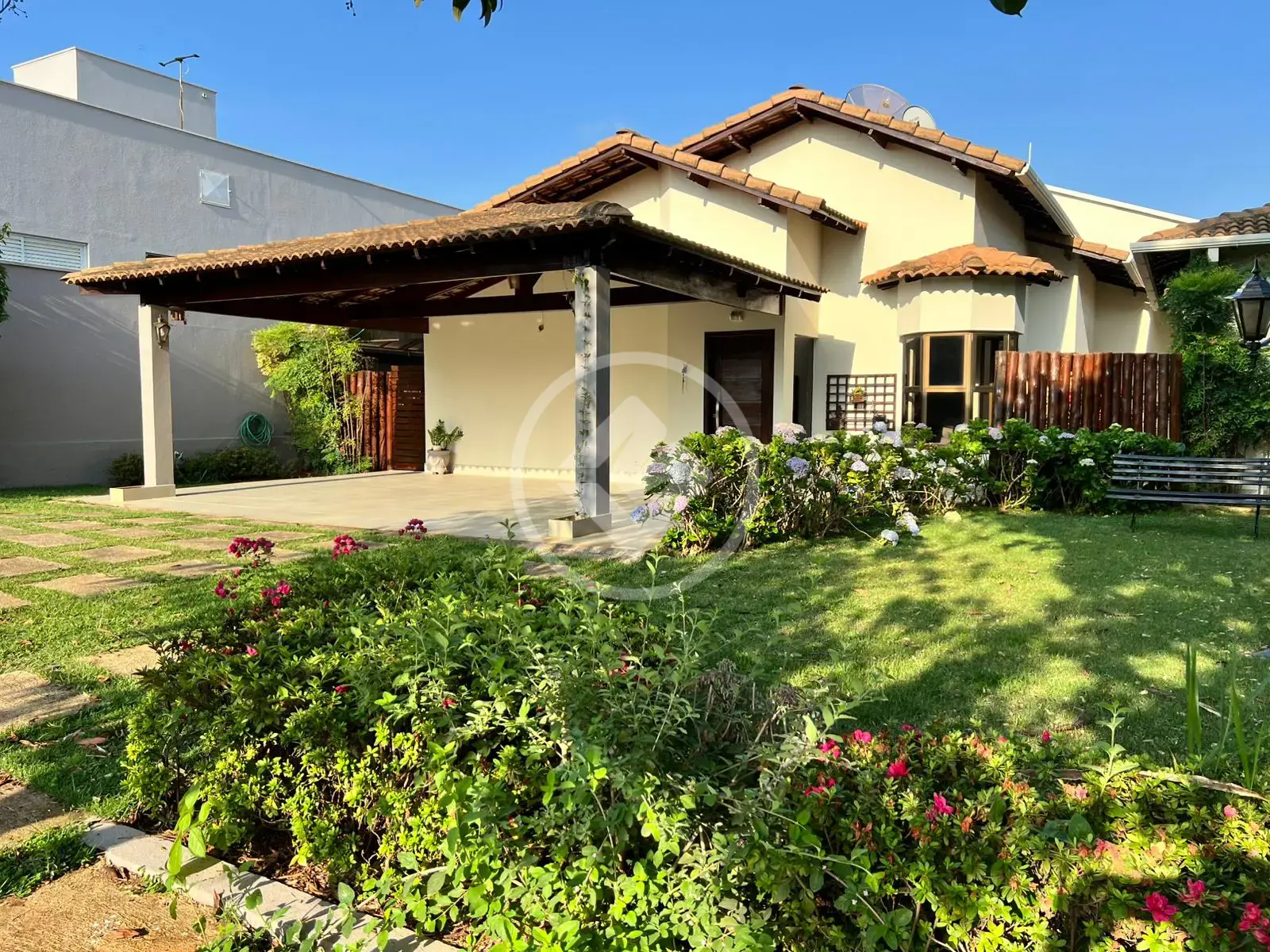 Imagem 1 - Casa Condomínio em Riviera do Lago, Araxá - MG
