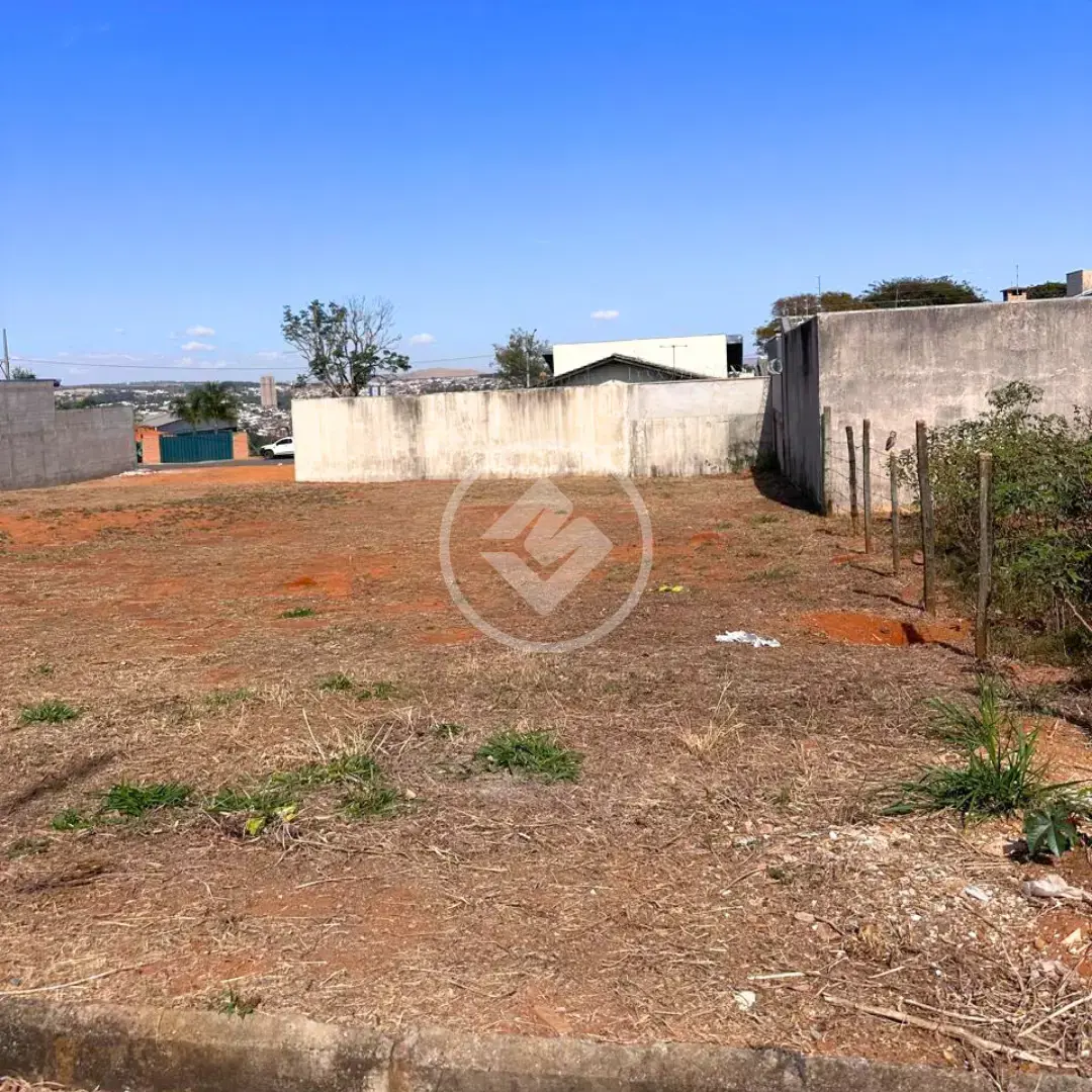 Imagem 1 - Terreno em Loteamento Residencial Solaris, Araxá - MG