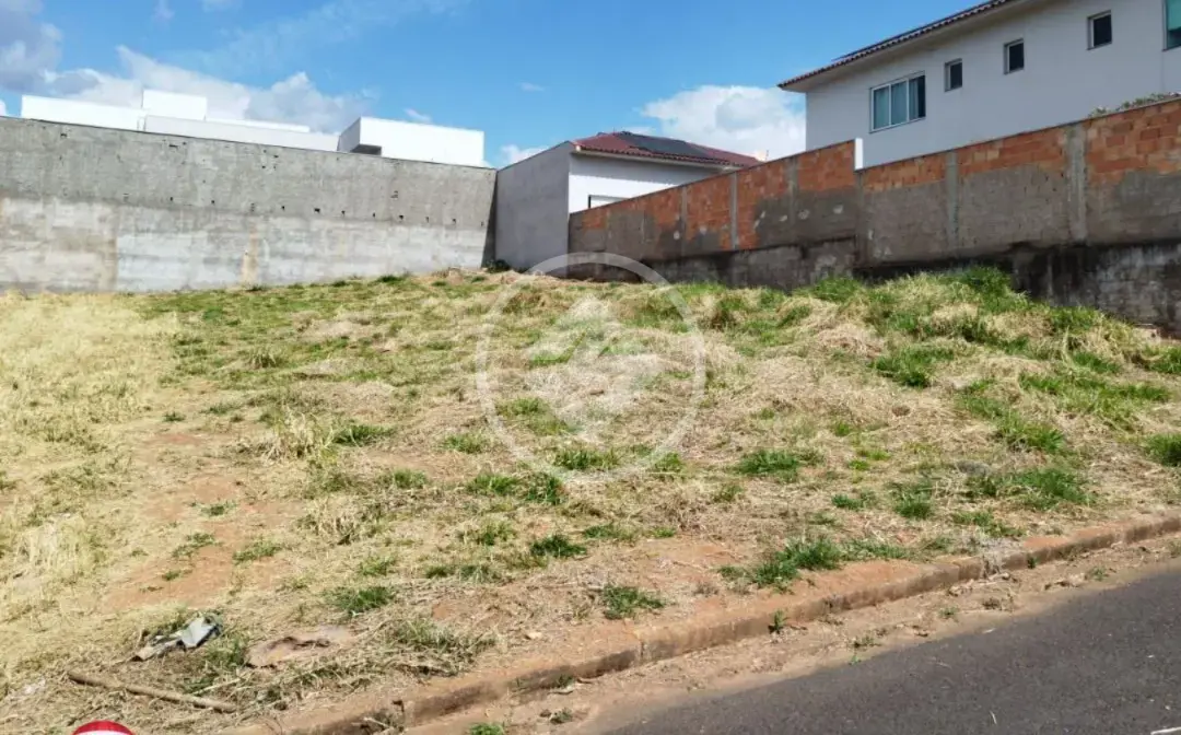 Imagem 1 - Terreno em Guilhermina Vieira Chaer, Araxá - MG