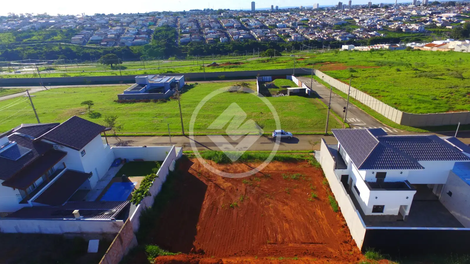 Imagem 1 - Terreno Condomínio em Loteamento Villa das Artes, Araxá - MG