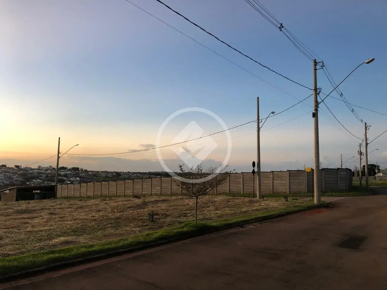 Imagem 1 - Terreno em Loteamento Villa das Artes, Araxá - MG